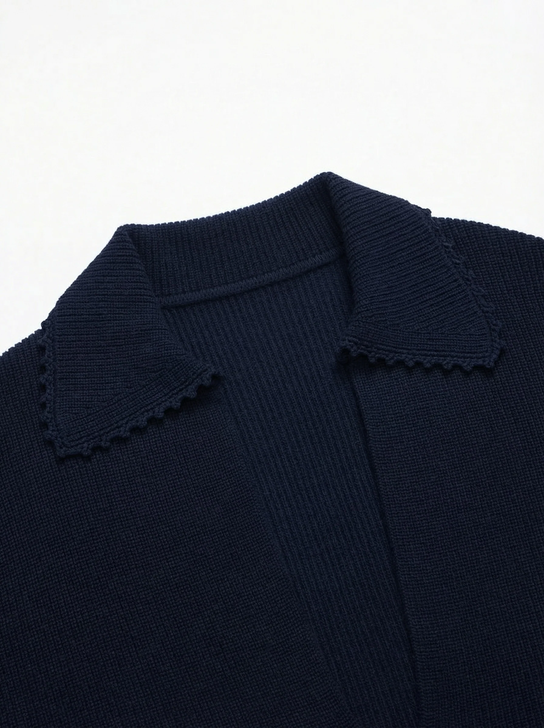 Navy V-Neck Wavy-Edge Sweater - Image 5