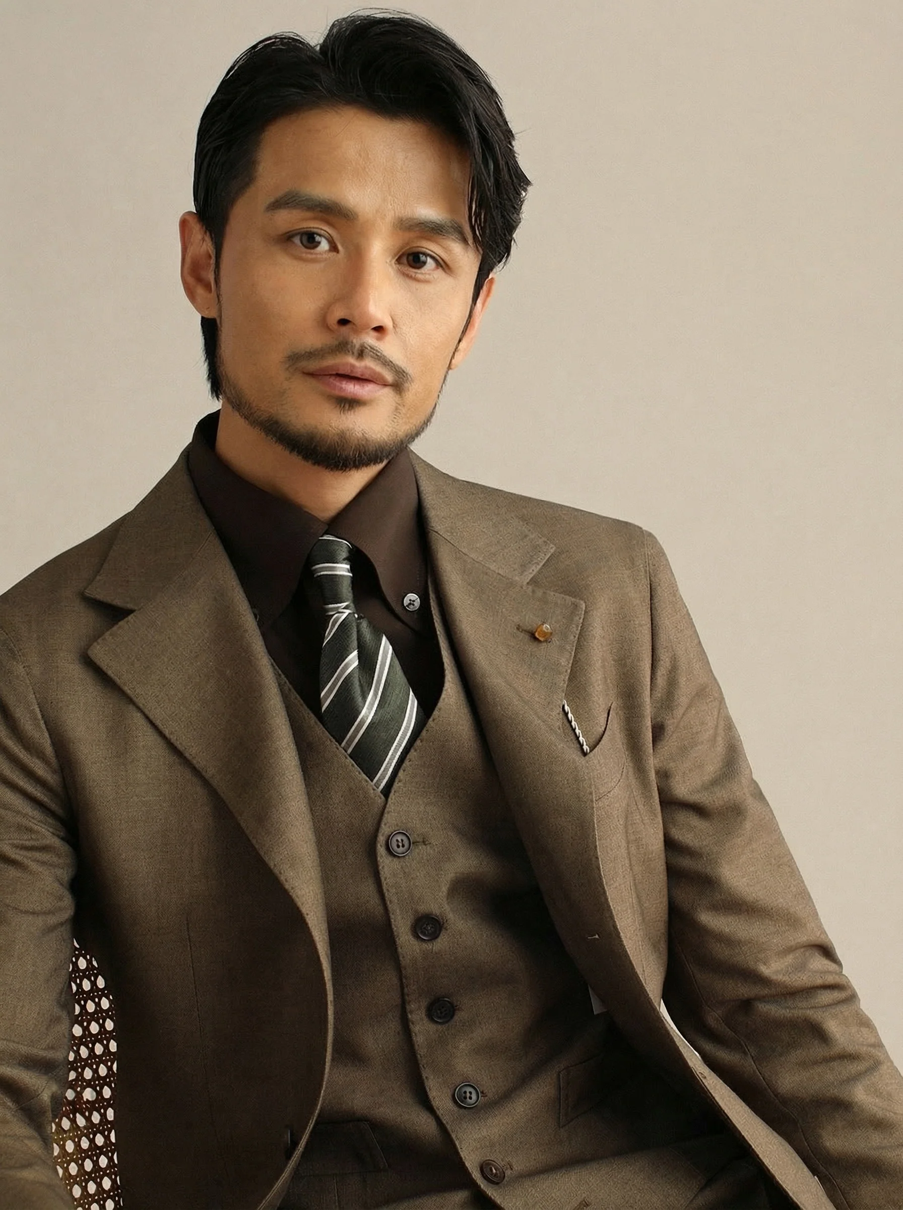 Neapolitan Three-Piece Suit - Image 2