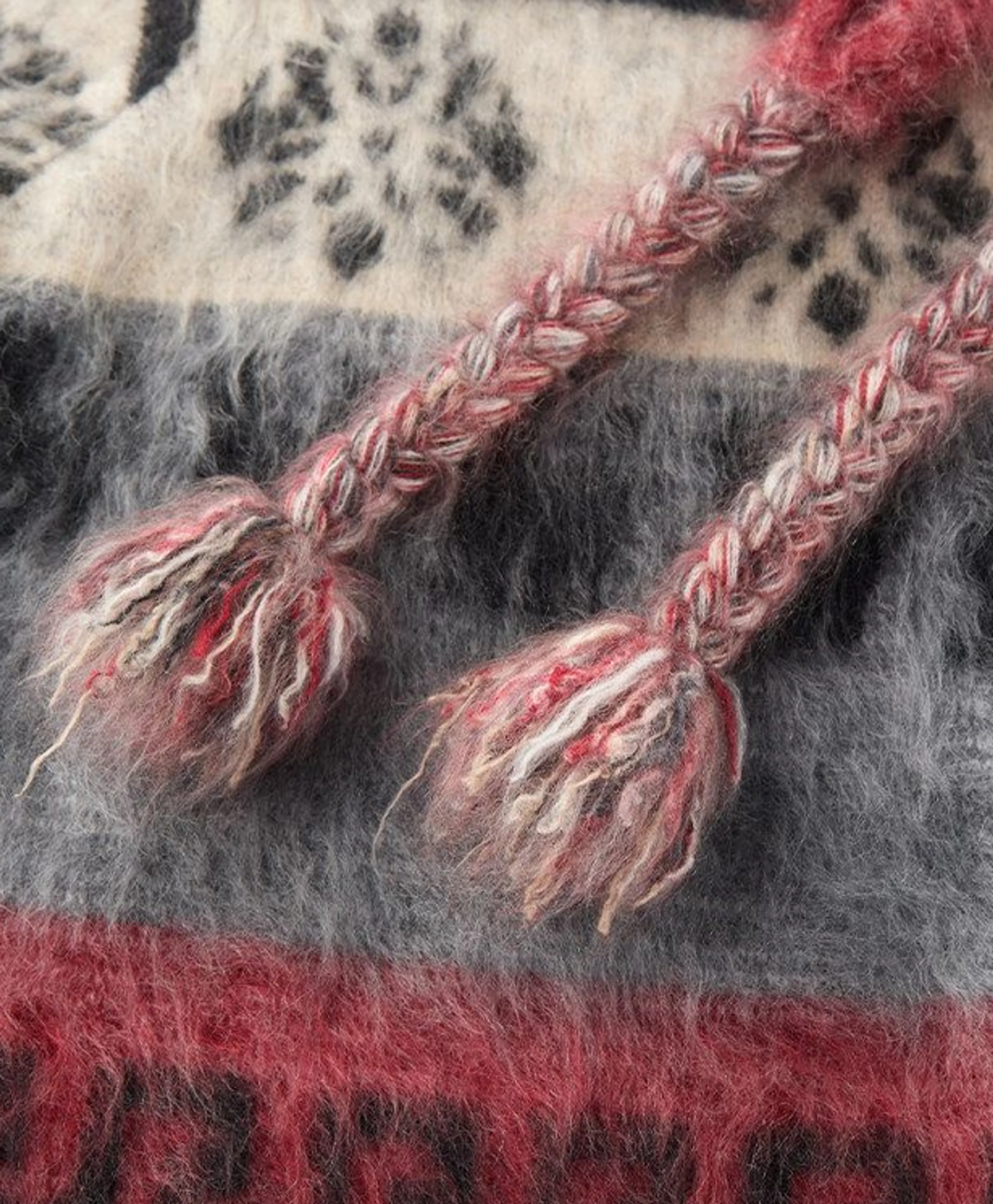 Nordic Jacquard Cashmere Scarf Cardigan - Image 8