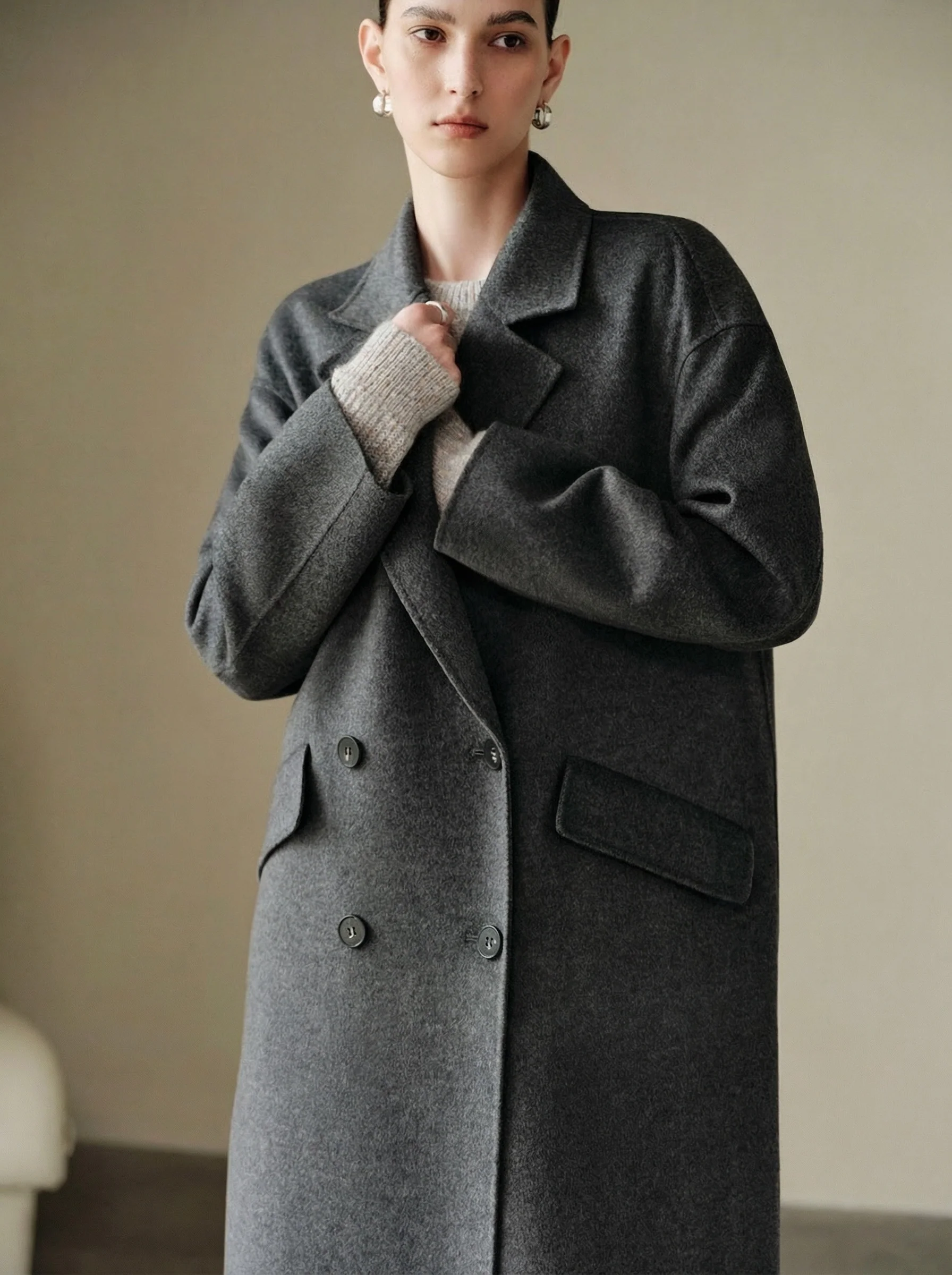 Nottingham Grey Wool-Cashmere Double-Breasted Coat - Image 3