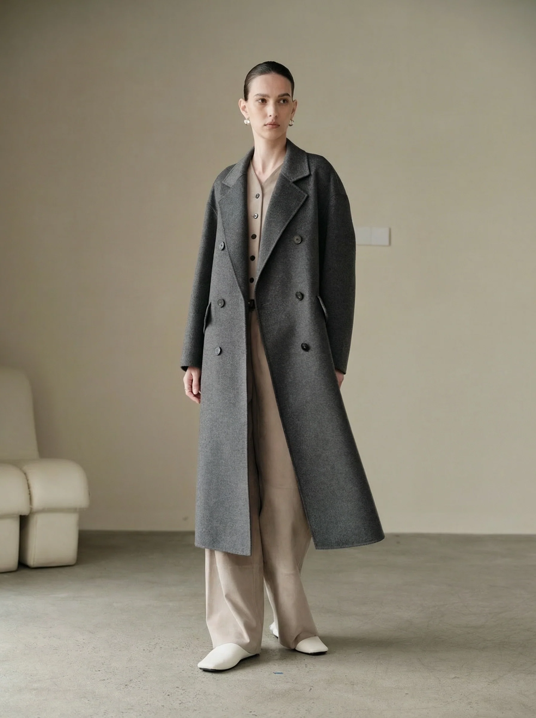 Nottingham Grey Wool-Cashmere Double-Breasted Coat - Image 5