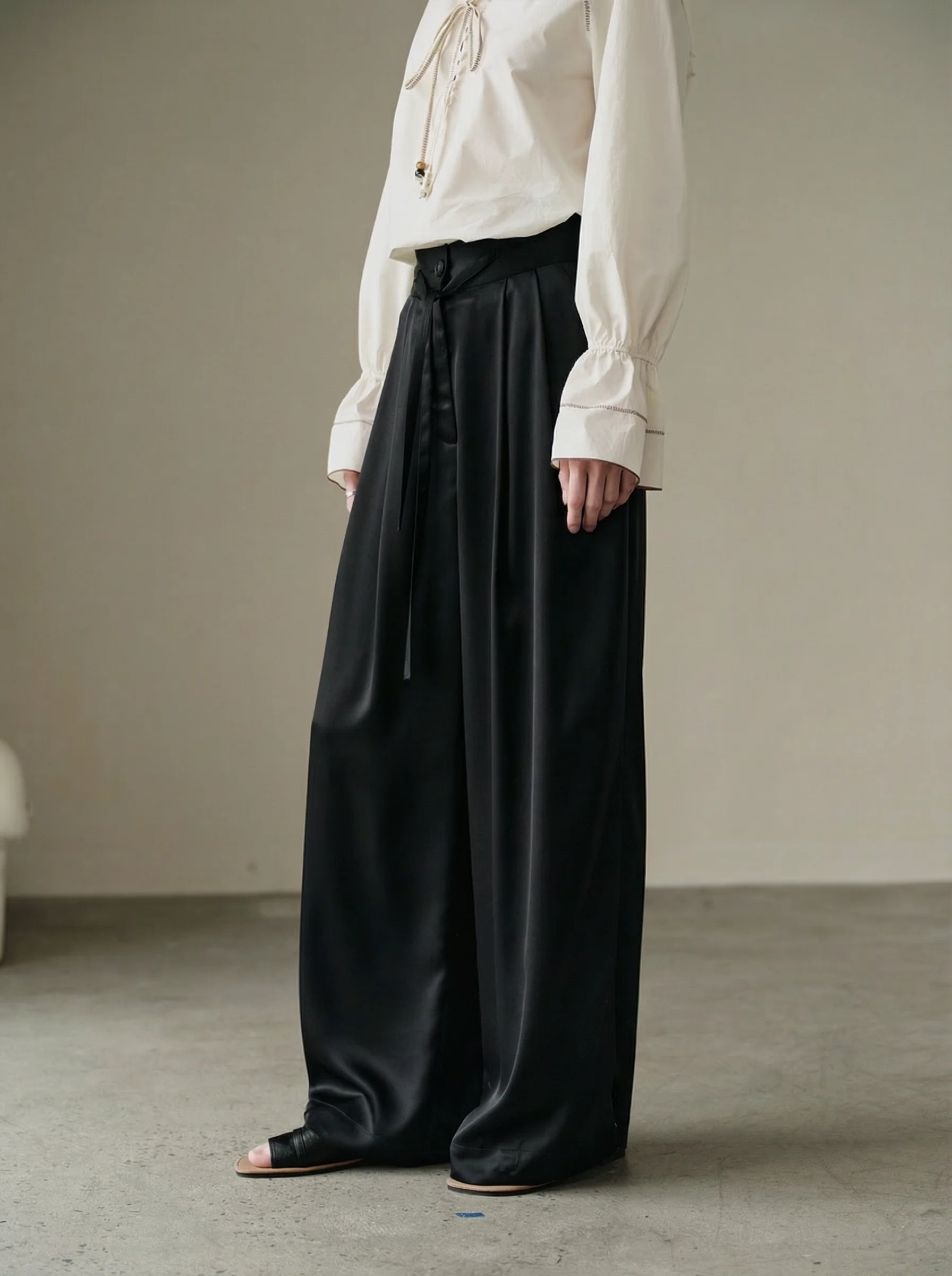 Obsidian Naia Wide-Leg Pants - Image 3