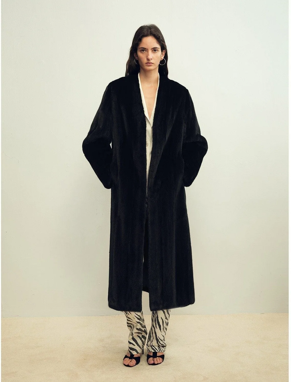 Open-Front Mink Coat - Image 10