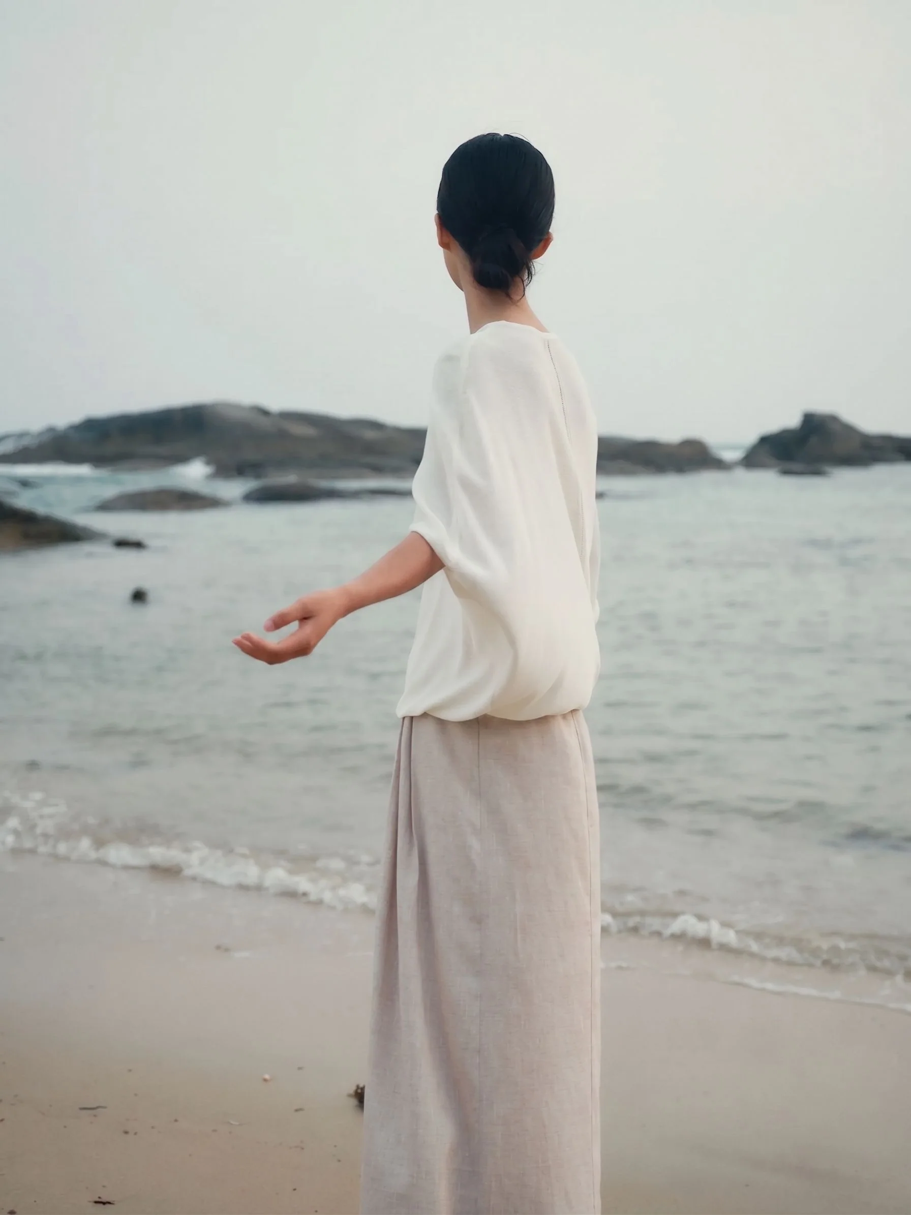 Open-Seam Batwing Top - Image 5