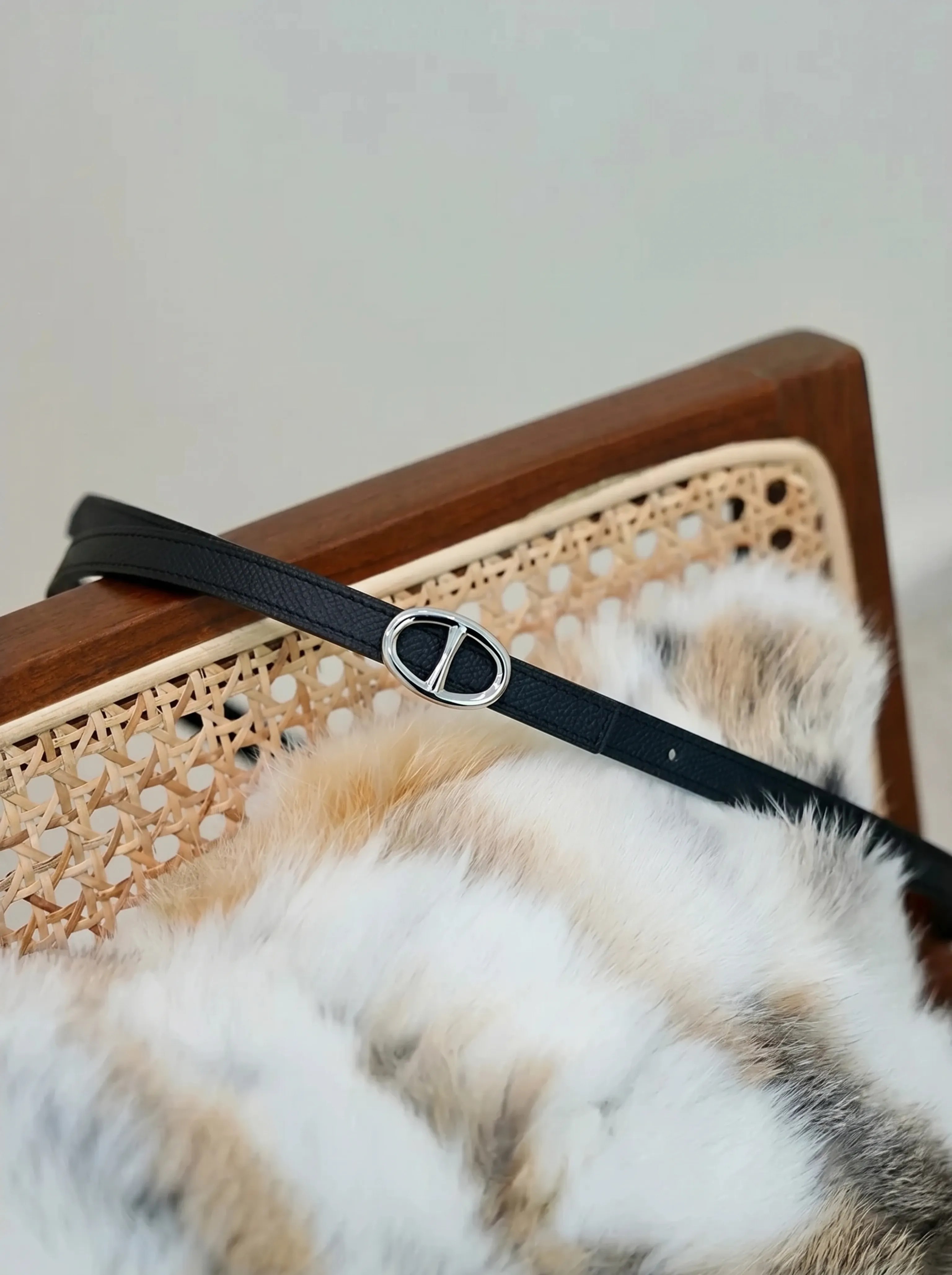Oval Buckle Belt