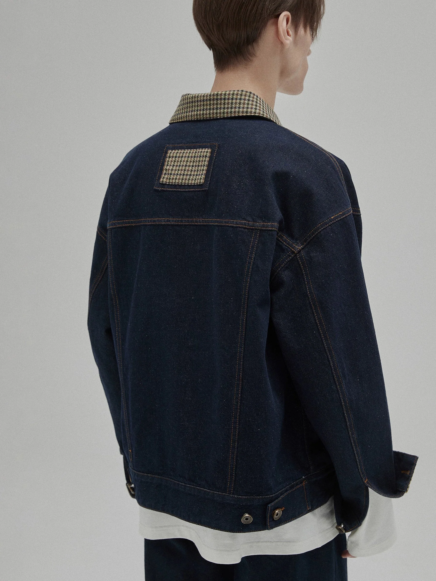 Oversized 12oz Denim Jacket with Plaid Collar - Image 4