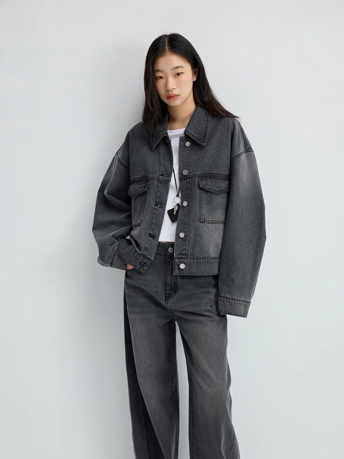 Oversized Contrast-Collar Denim Jacket - Image 2