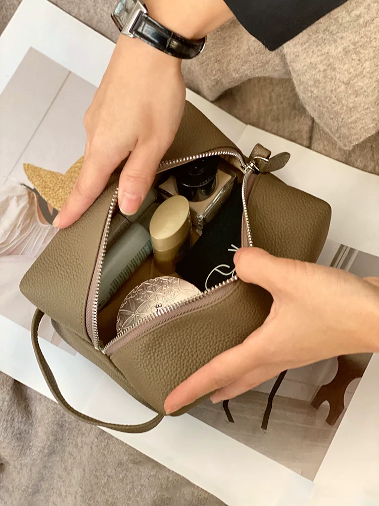Pebbled Leather Travel Pouch - Image 2