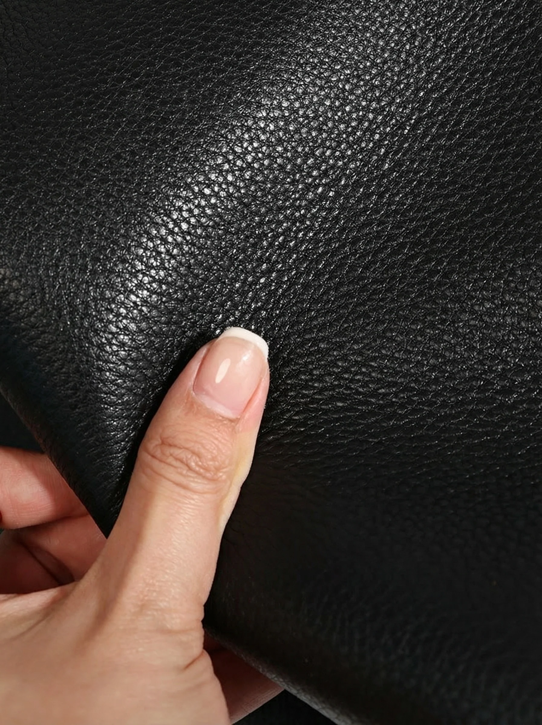 Pebbled Top-Grain Leather Boston Bowling Bag - Image 2