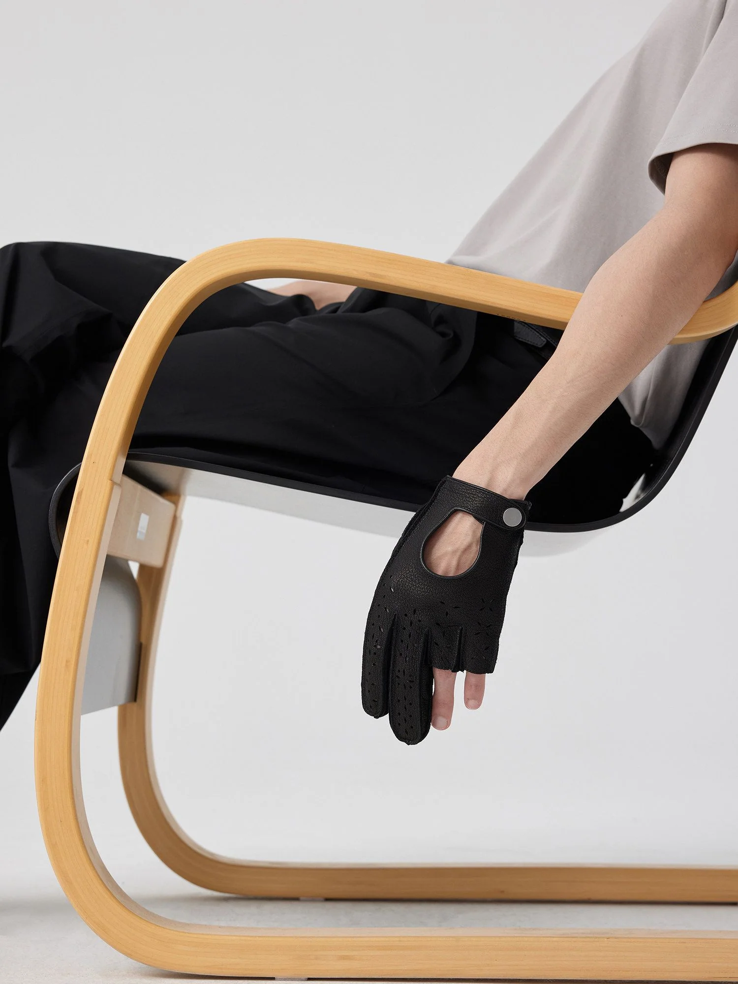 Perforated Driving Gloves - Image 4