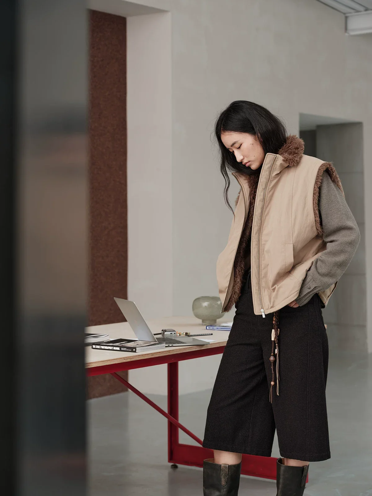 Pile-Trim Zip Vest - Image 5
