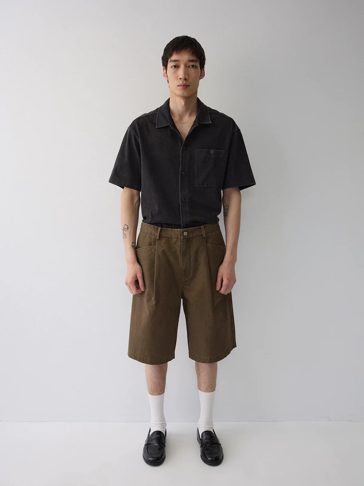 Pleated Bermuda Shorts - Image 7