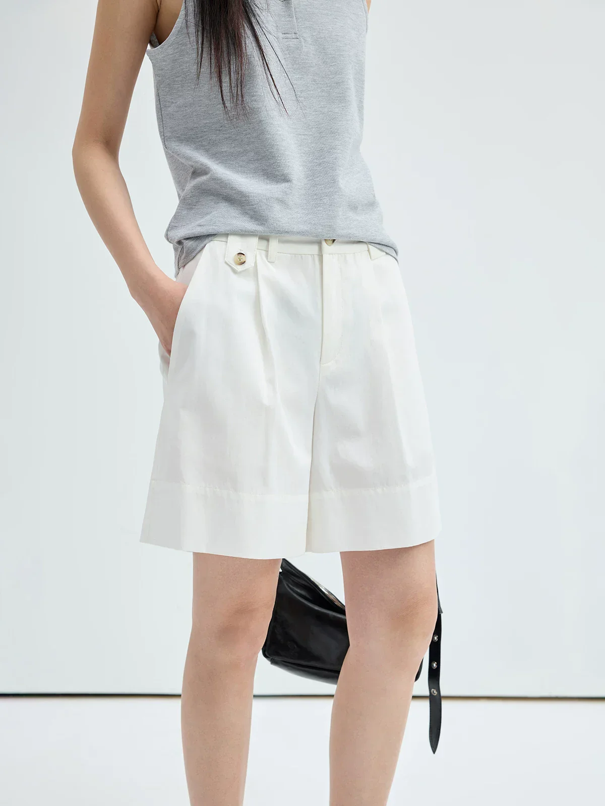 Pleated Cuffed Shorts - Image 4