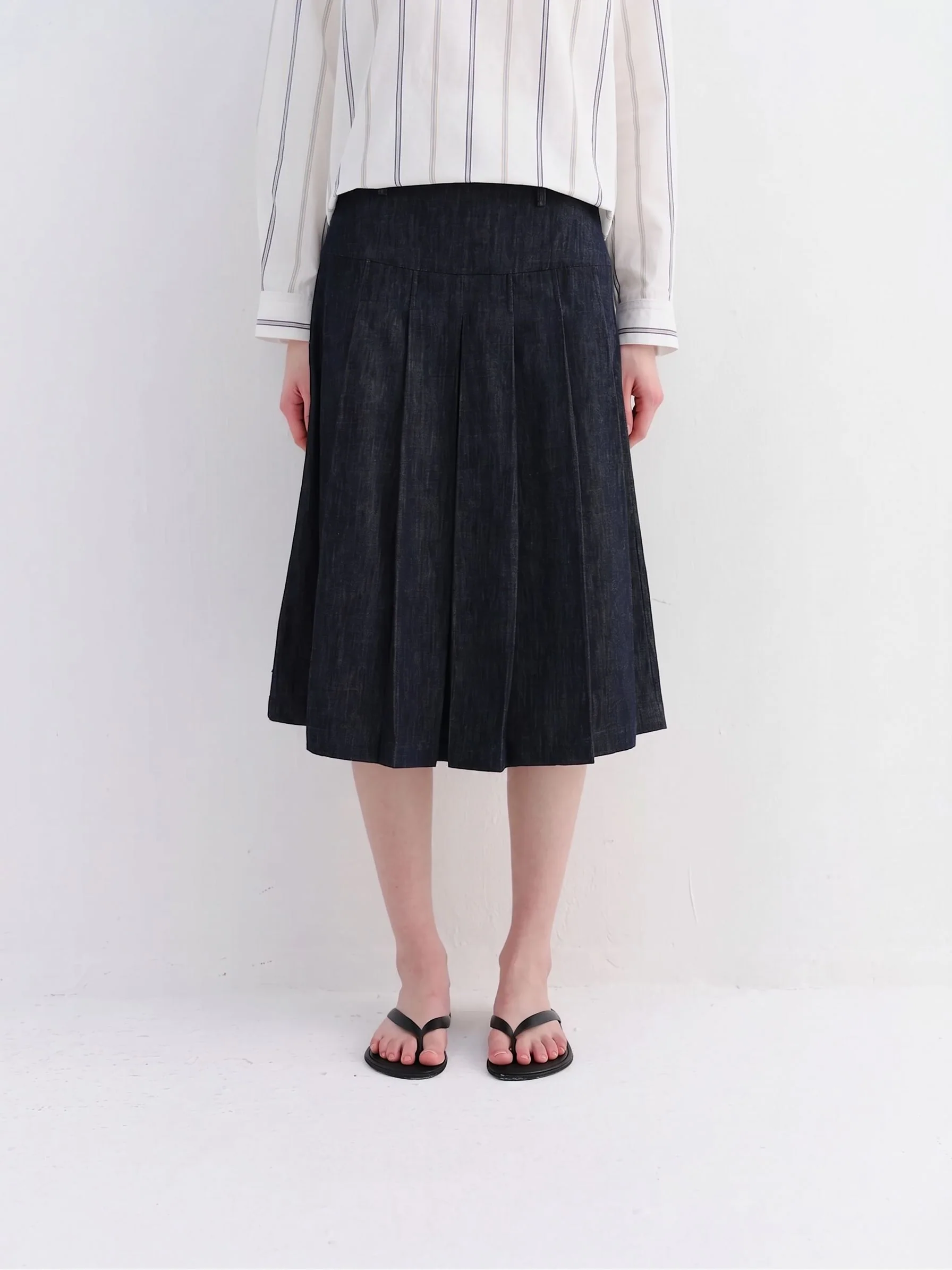 Pleated Denim Midi Skirt - Image 5