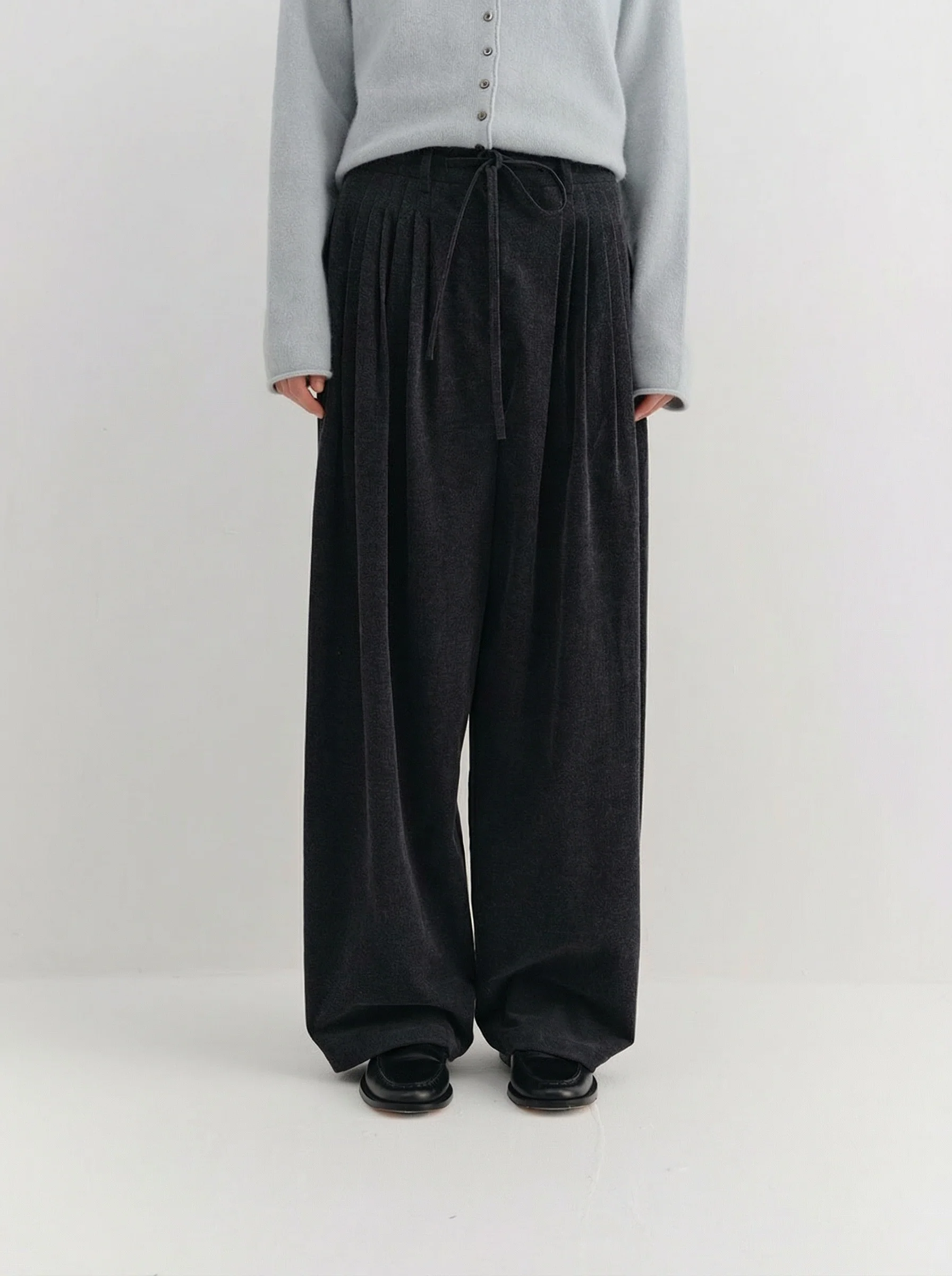 Pleated Drawstring Trousers