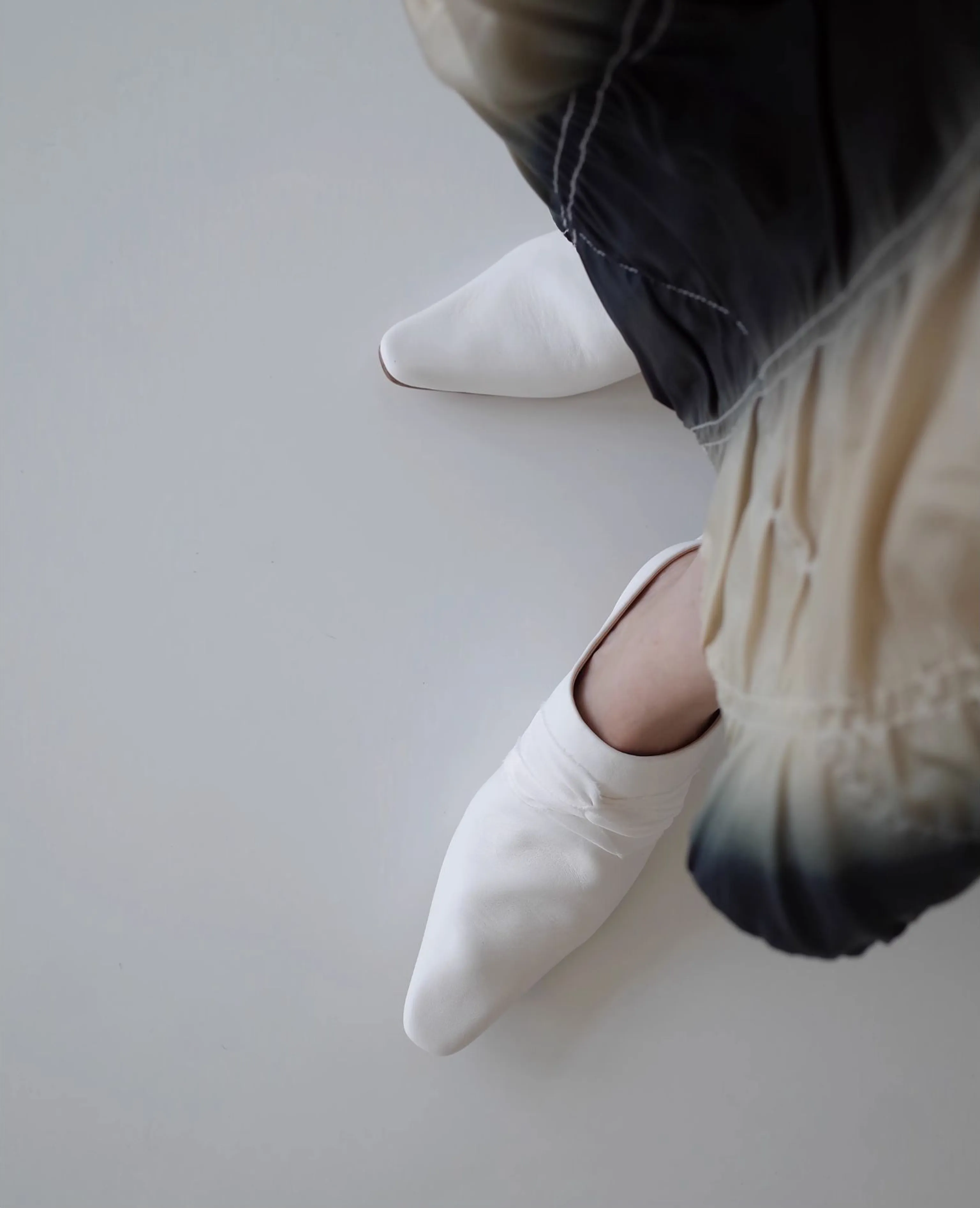 Pleated Leather Mules with Wooden Heel - Image 4