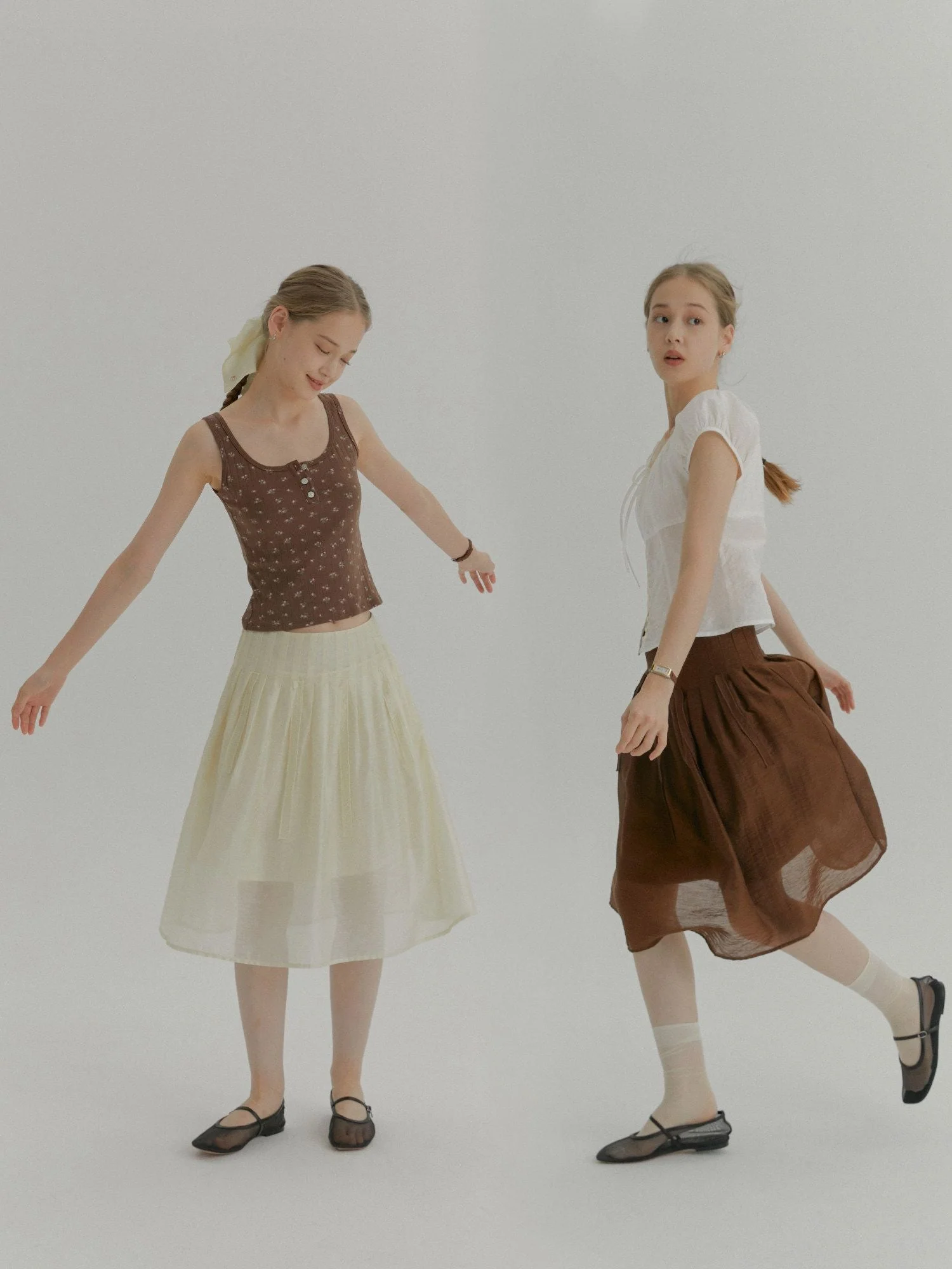 Pleated Midi Skirt - Image 4