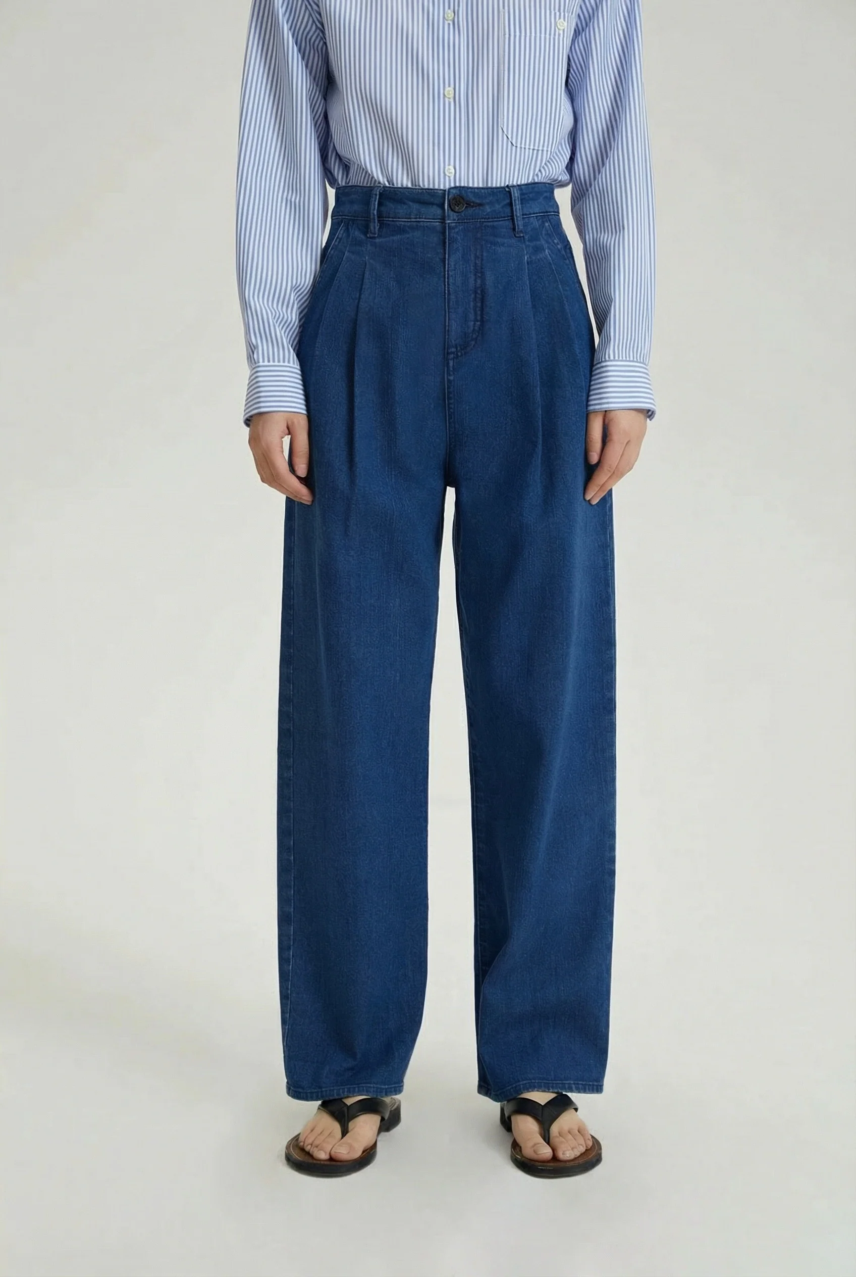Pleated Wide-Leg Jeans