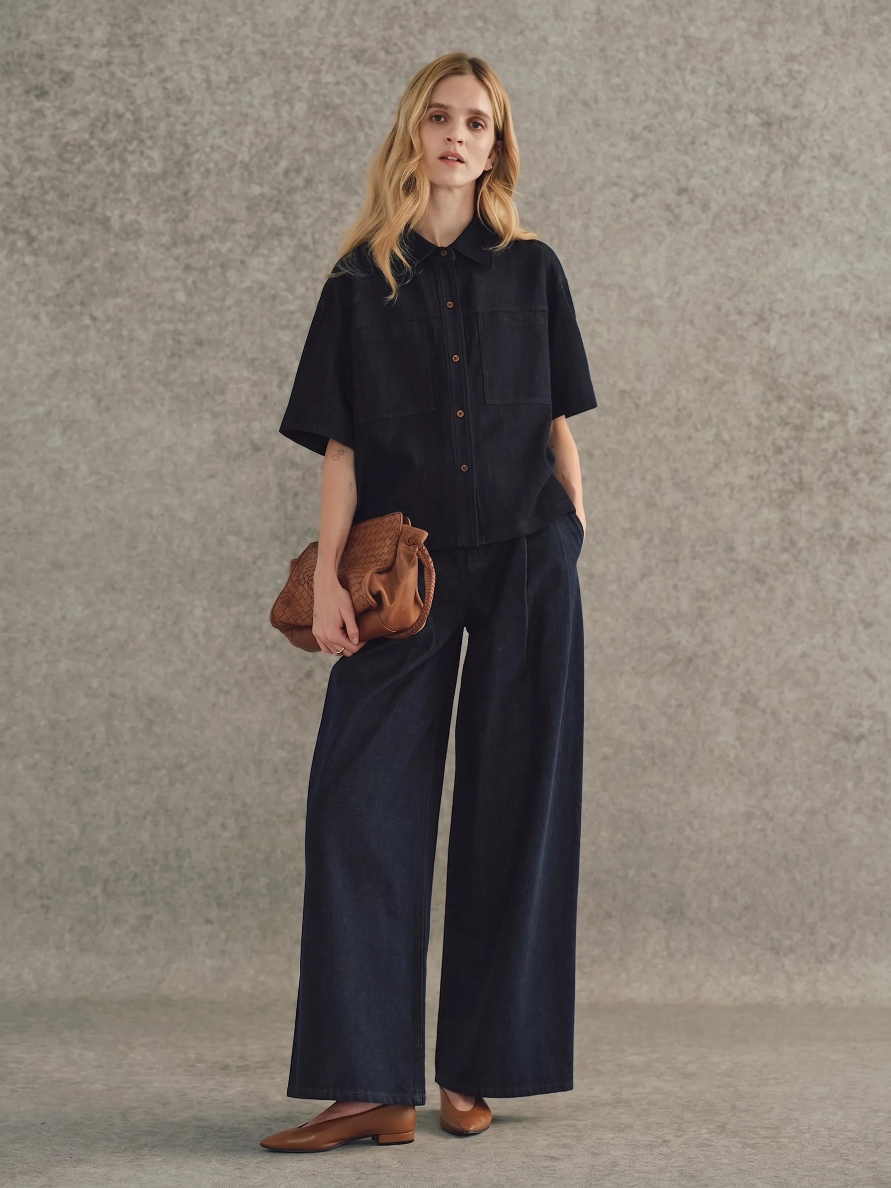 Pleated Wide-Leg Jeans - Image 4