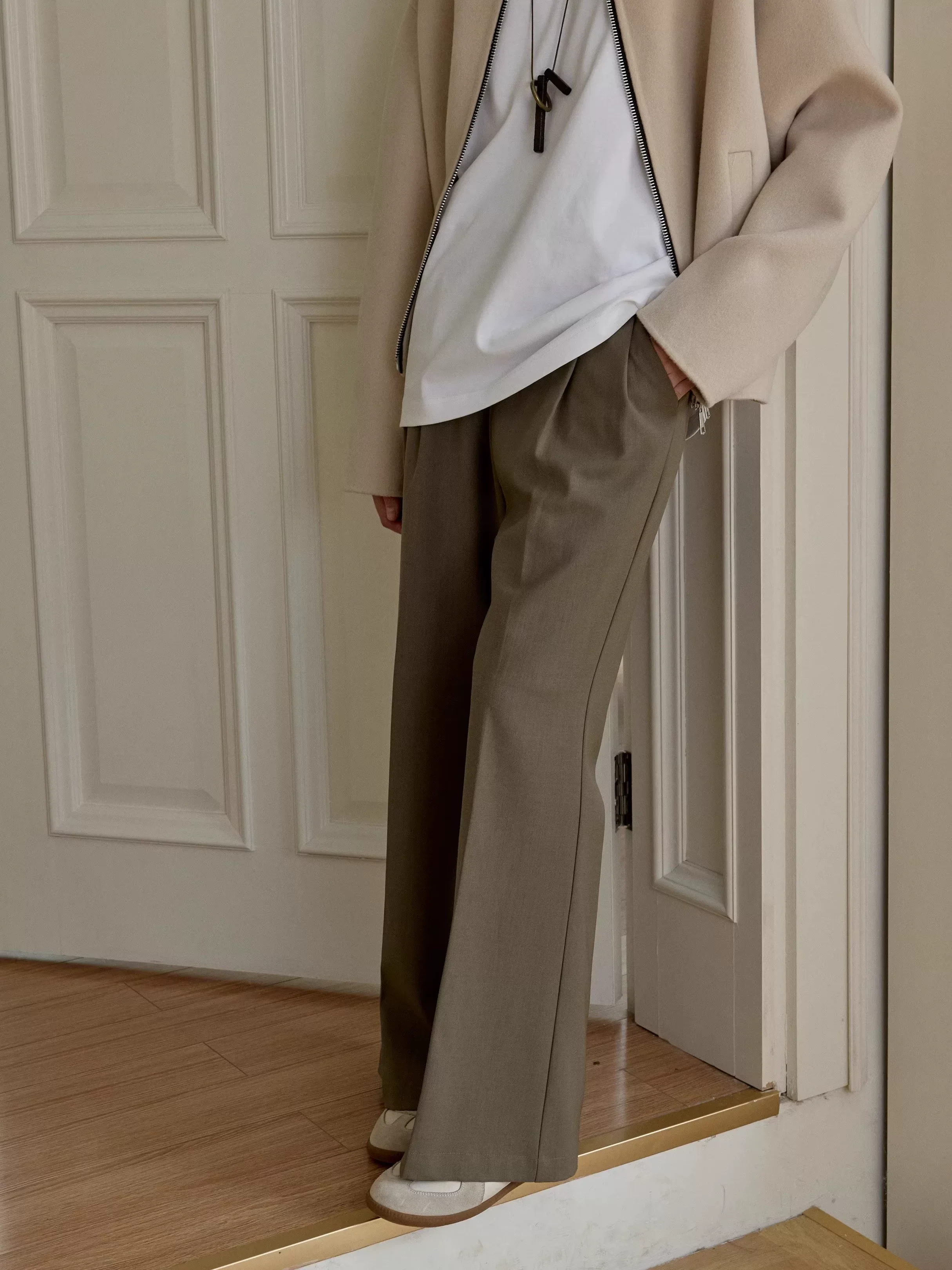 Pleated Wide-Leg Pants - Image 4