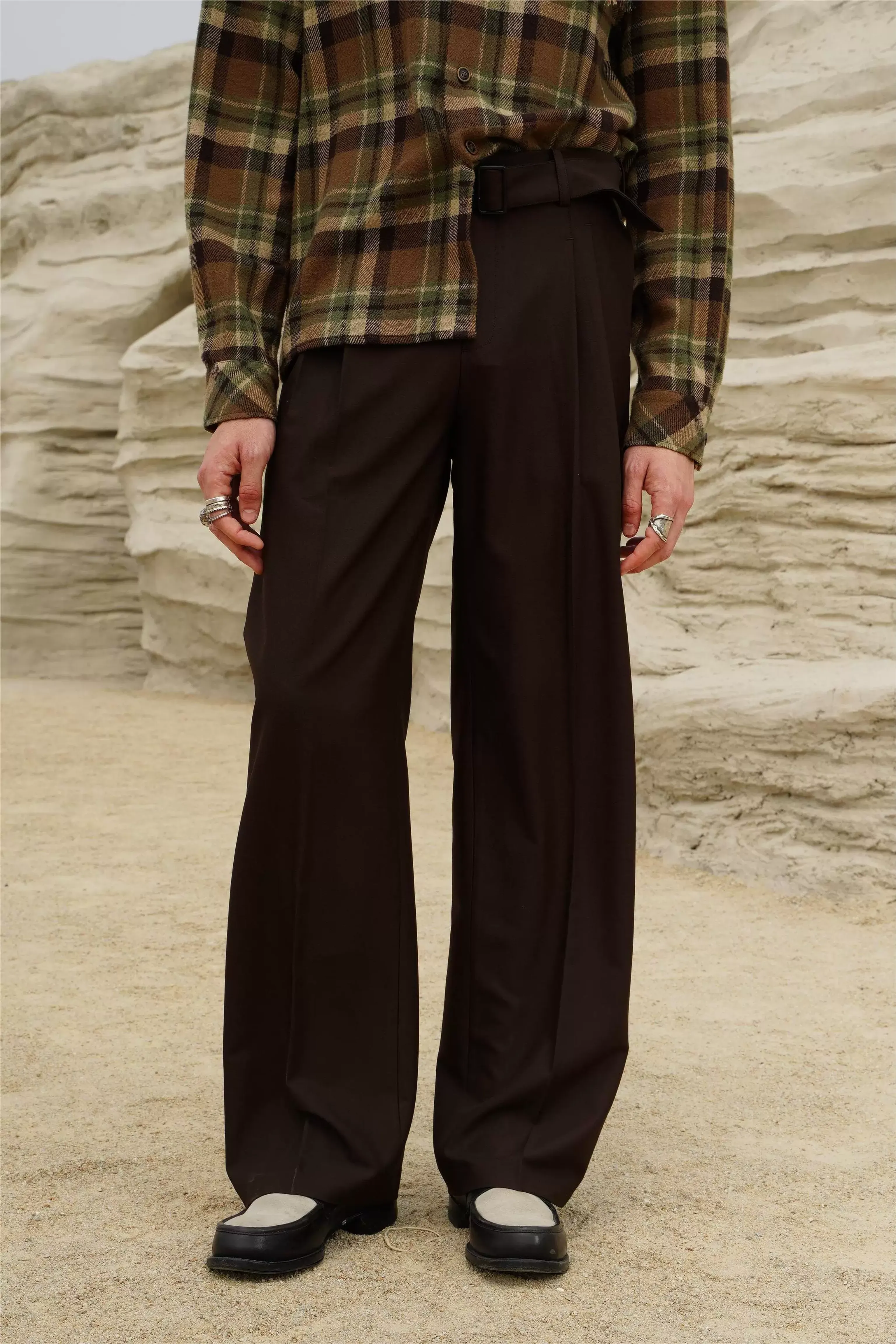 Pleated Wide-Leg Trousers - Image 7