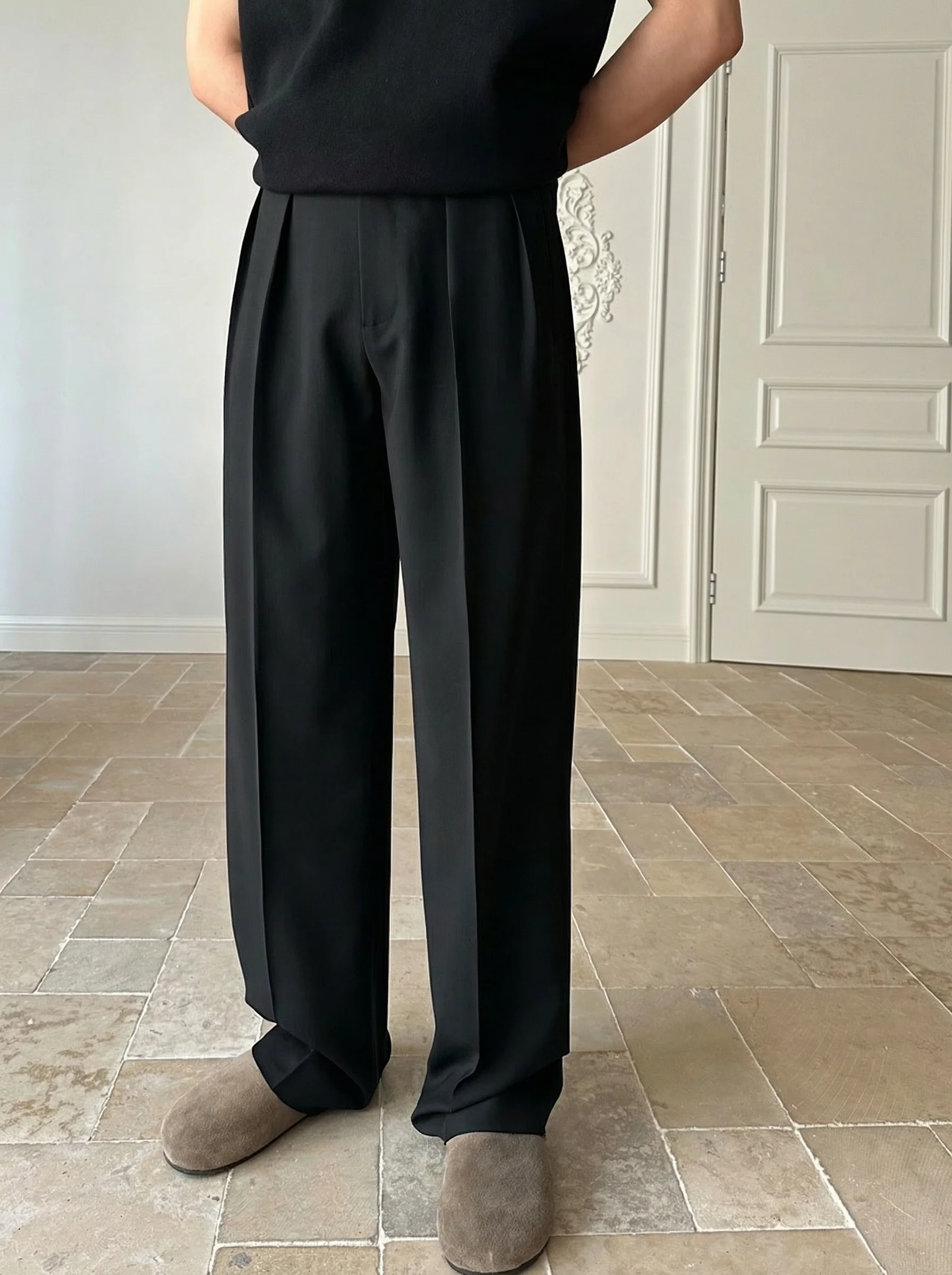Pleated Wool Wide-Leg Trousers - Image 2