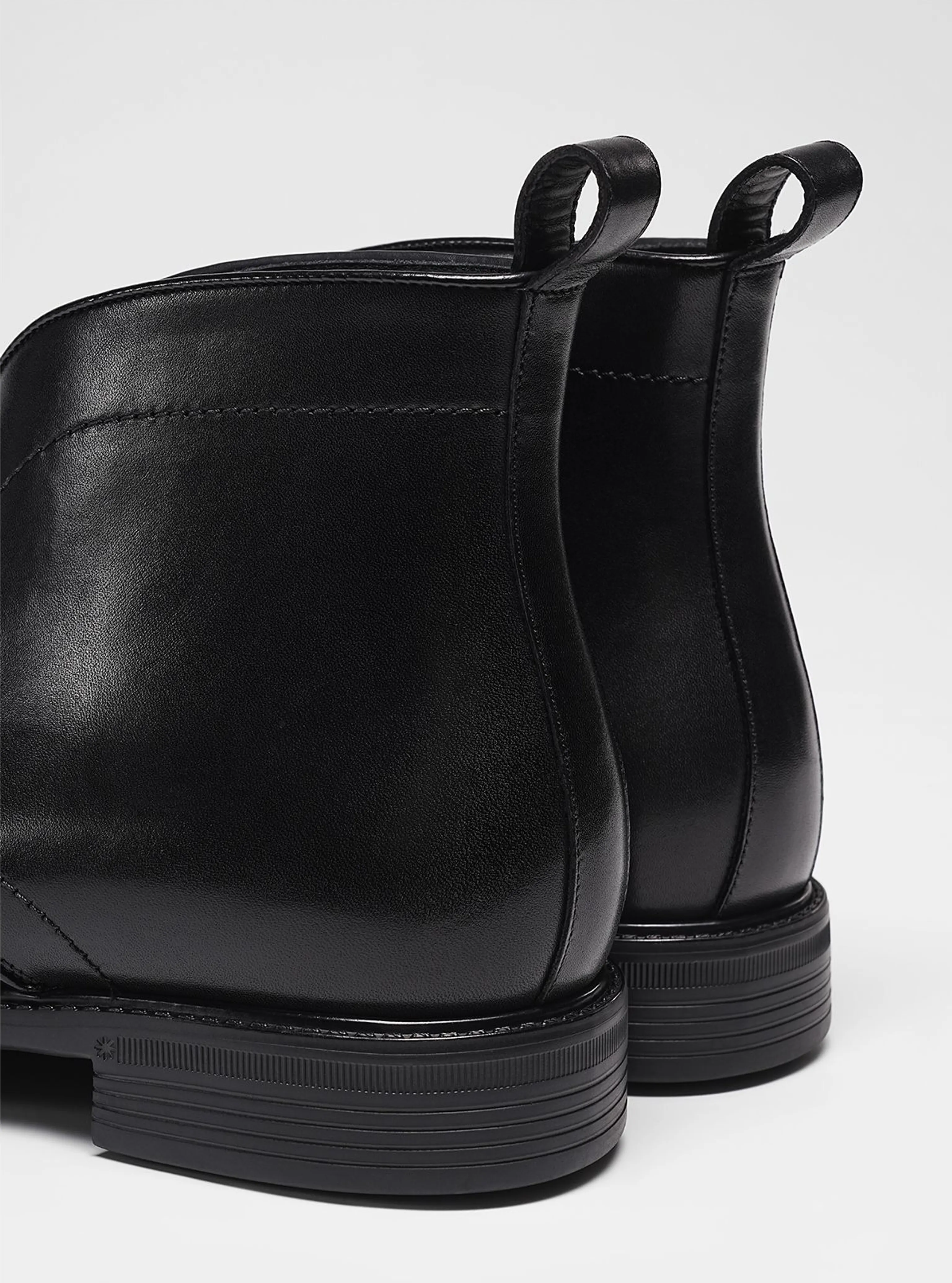 Polished Italian Leather Chukka Boot - Image 7