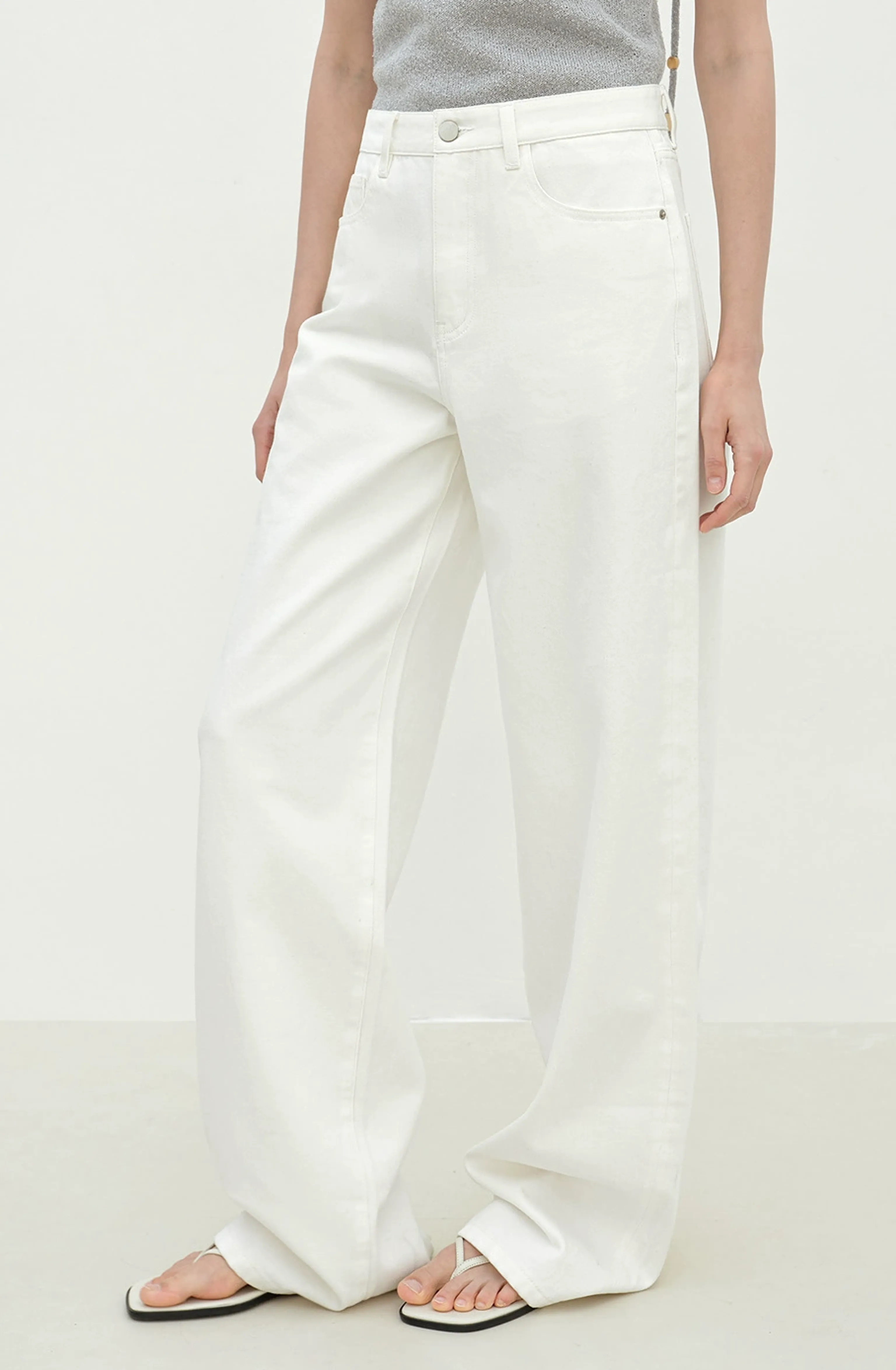 Pure White High-Waisted Wide-Leg Jeans - Image 2
