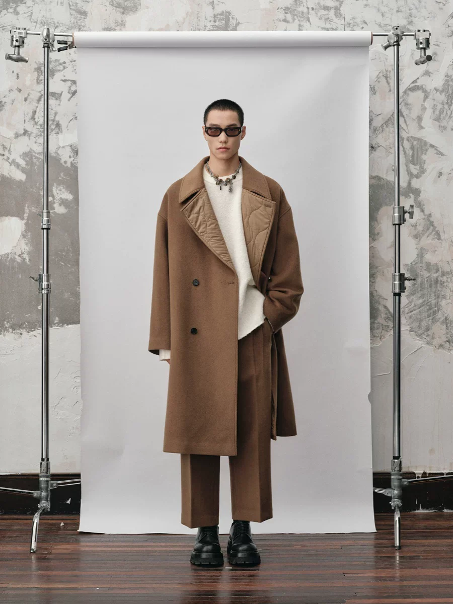 Quilted-Lapel Double-Breasted Wool Coat - Image 3