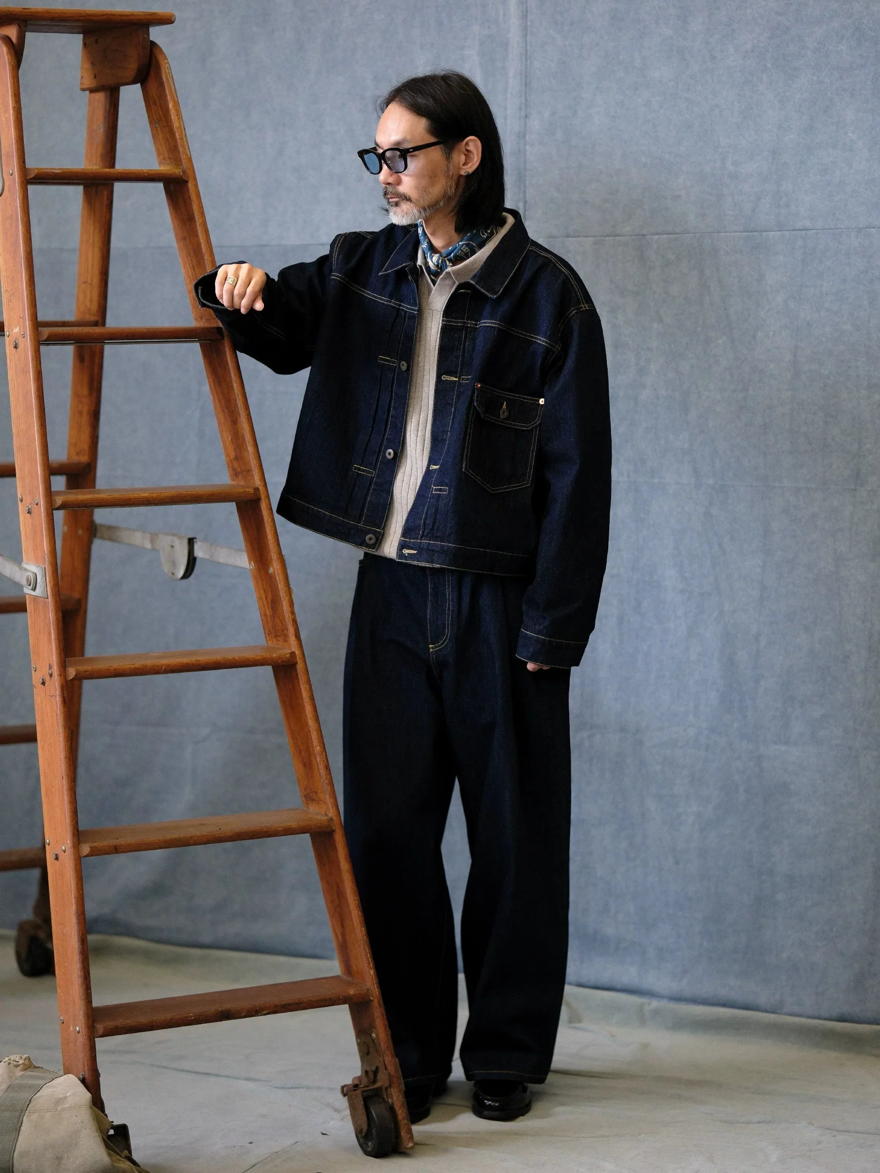 Raw Indigo Cinch-Back Wide-Leg Jeans - Image 3