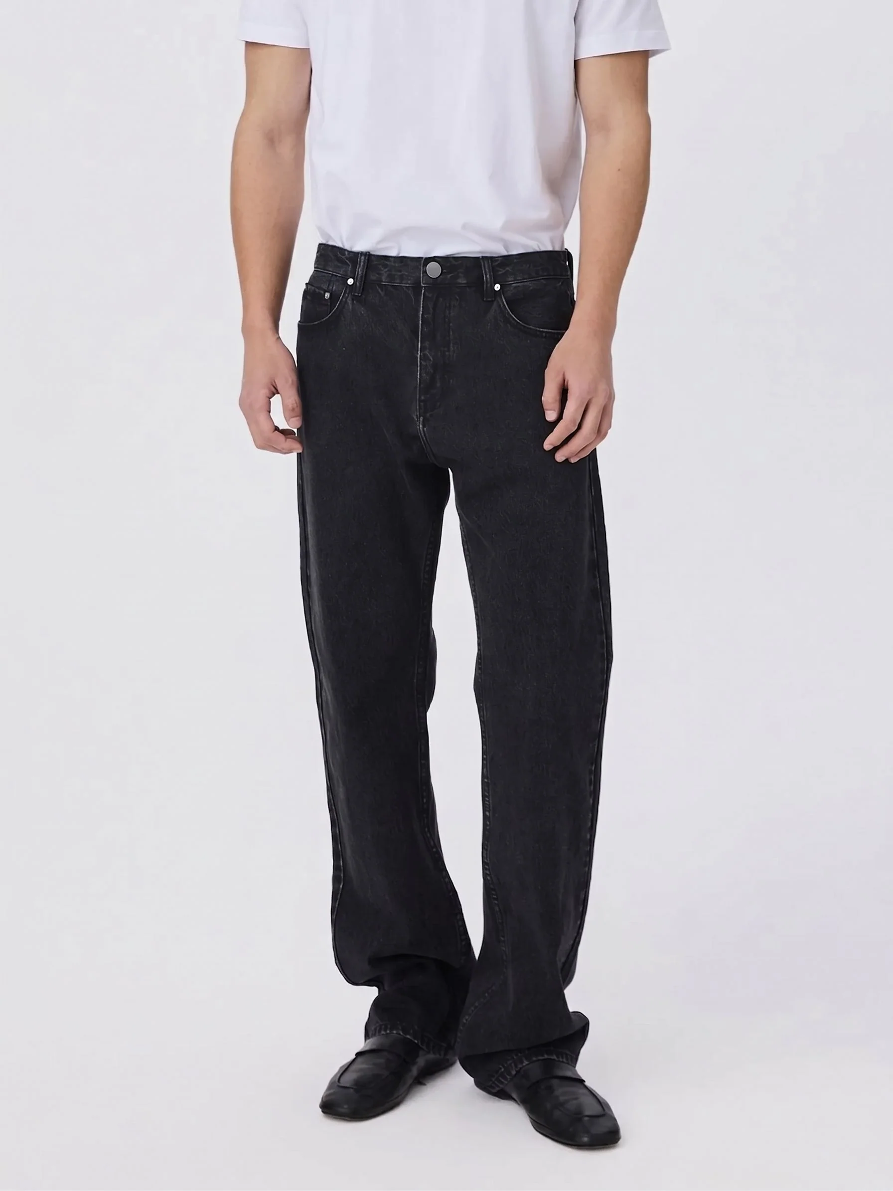 Relaxed Black Jeans - Image 2