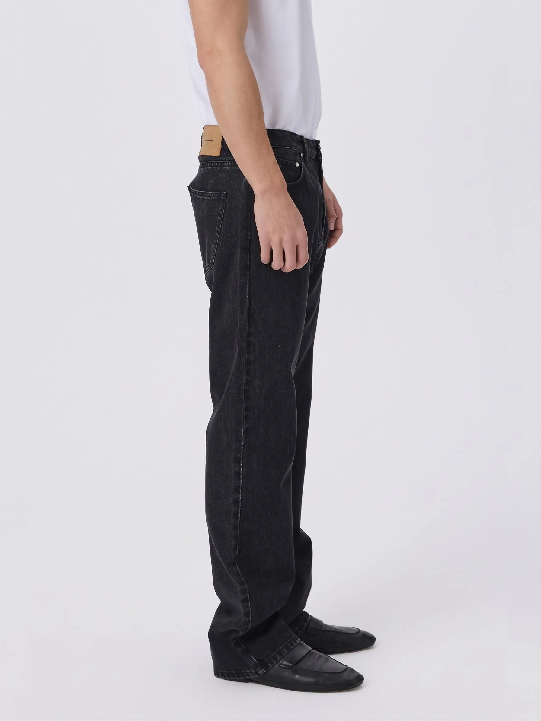 Relaxed Black Jeans - Image 3