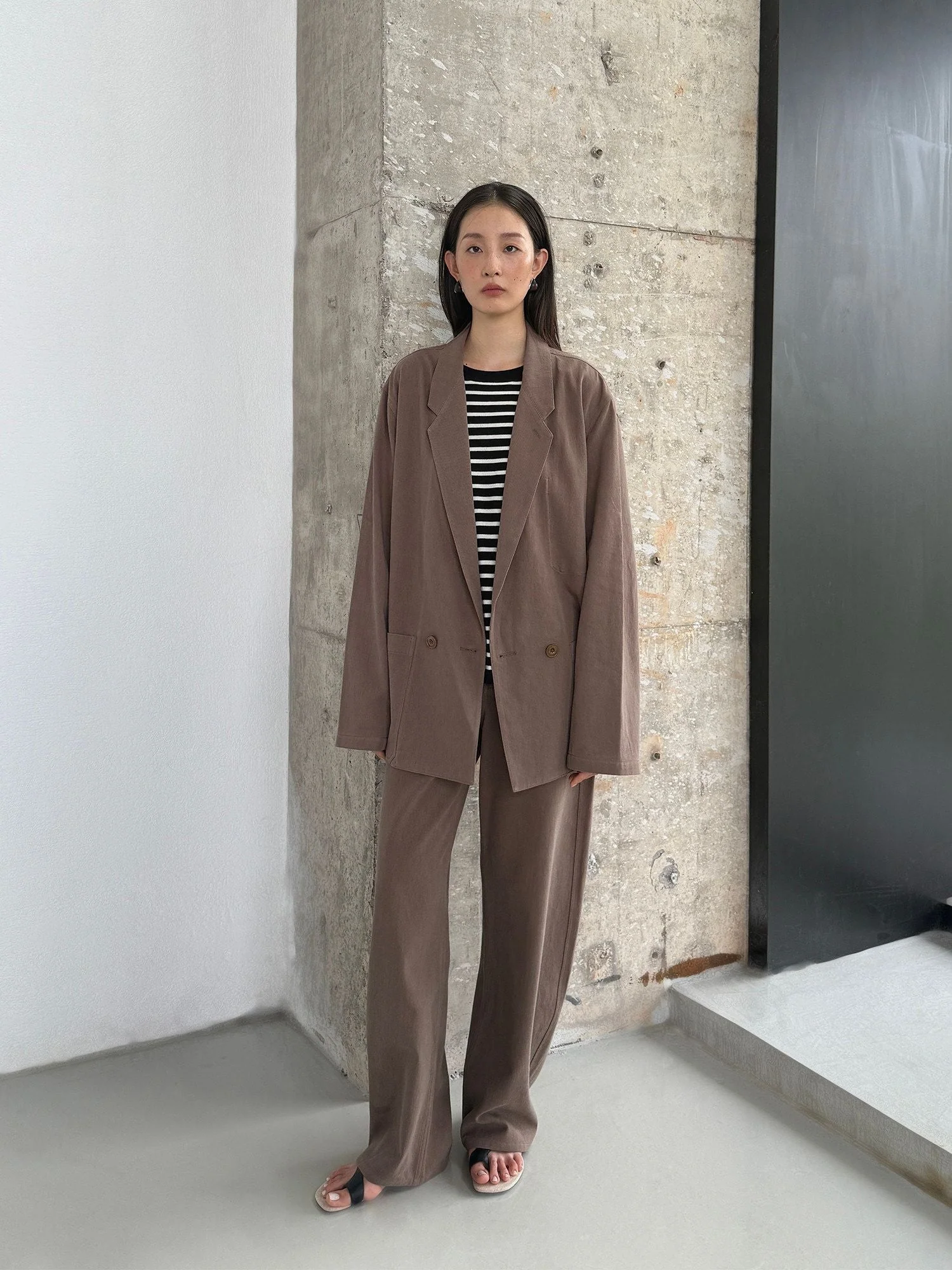 Relaxed Double-Breasted Blazer - Image 3