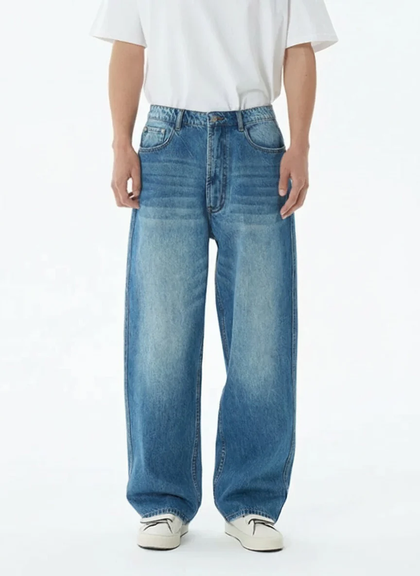 Relaxed Wide-Leg Jeans