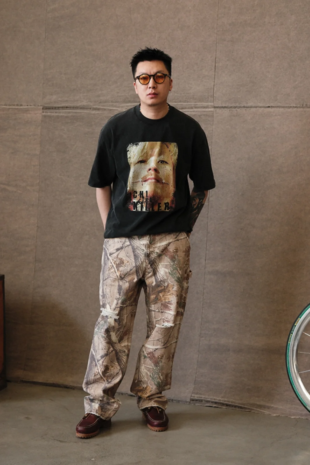 Retro Graphic T-Shirt - Image 4