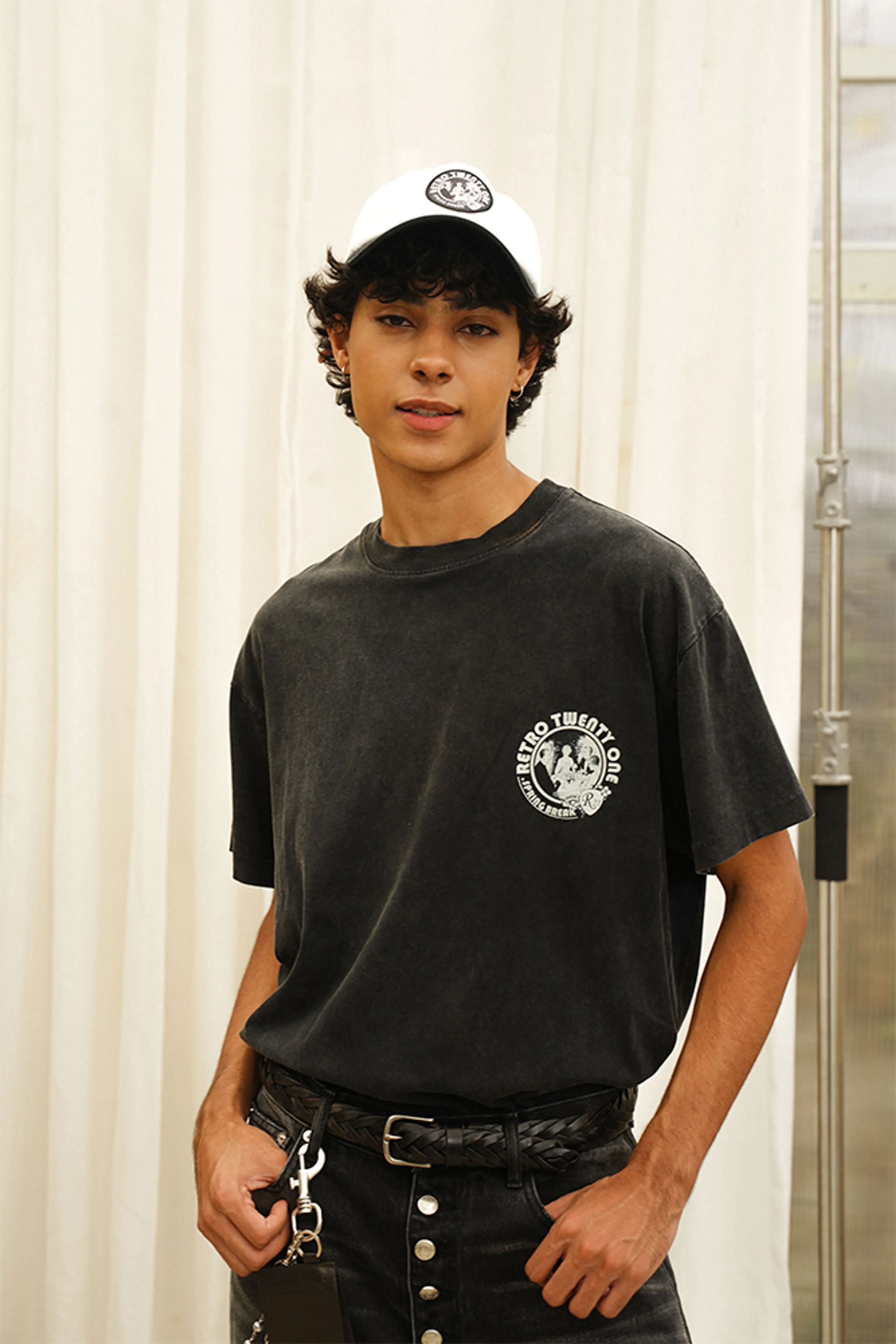 Retro21 Graphic Tee