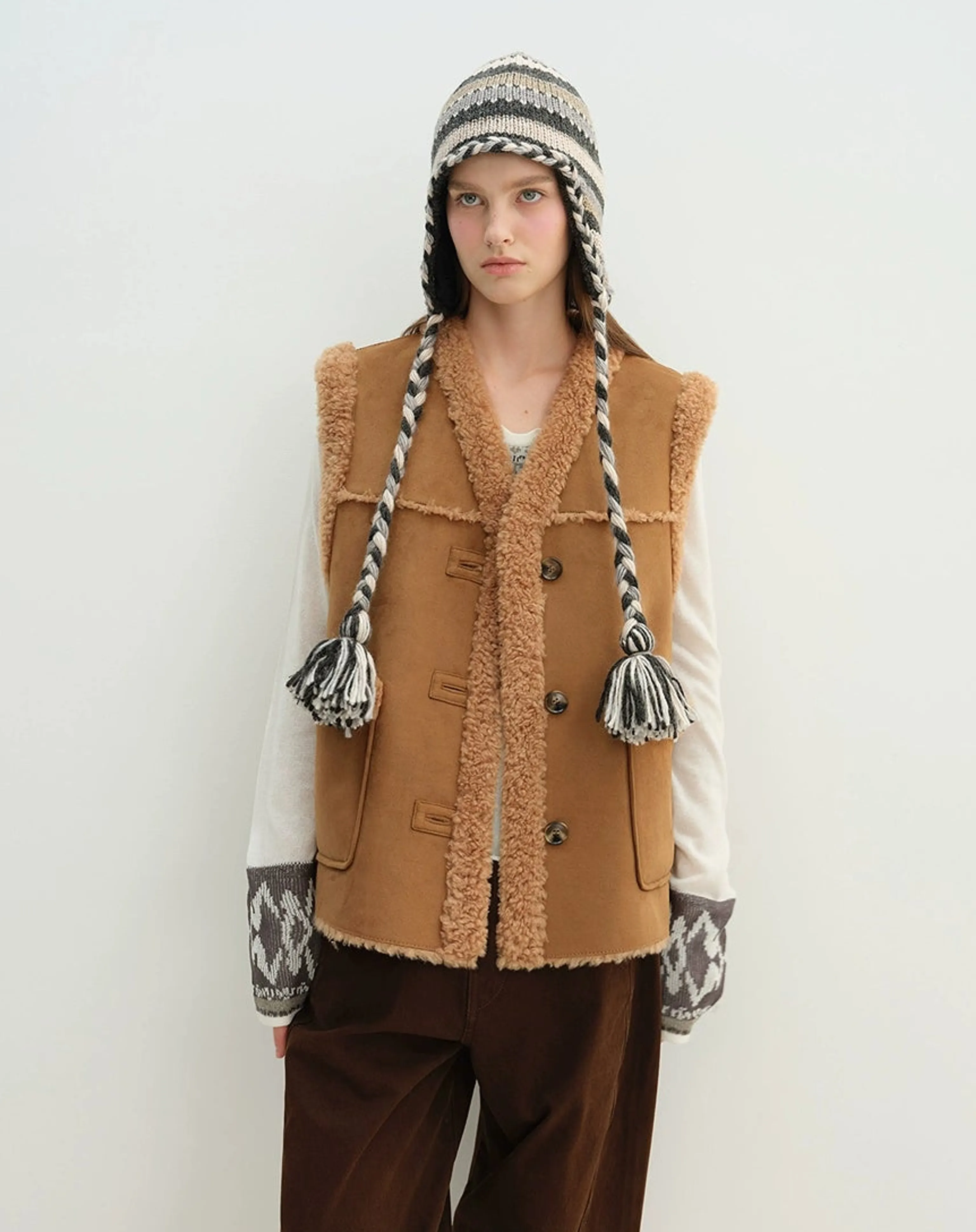 Reversible Faux Shearling V-Neck Vest - Image 6