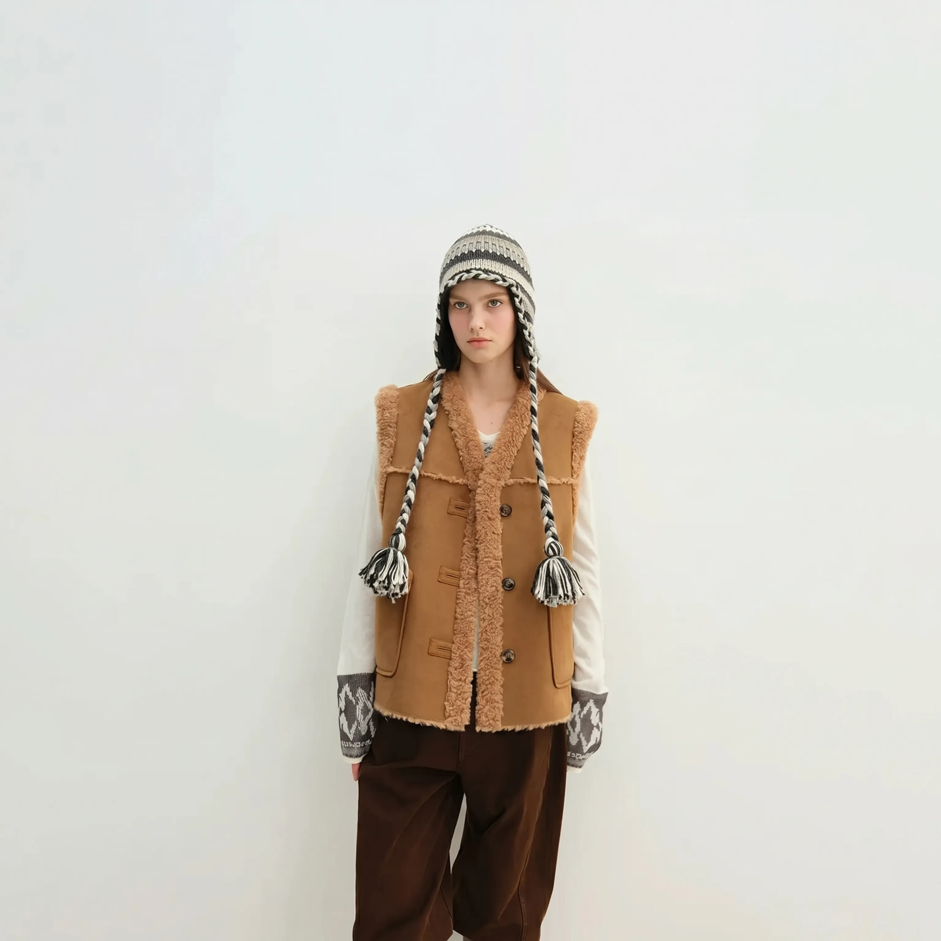 Reversible Faux Shearling V-Neck Vest - Image 8