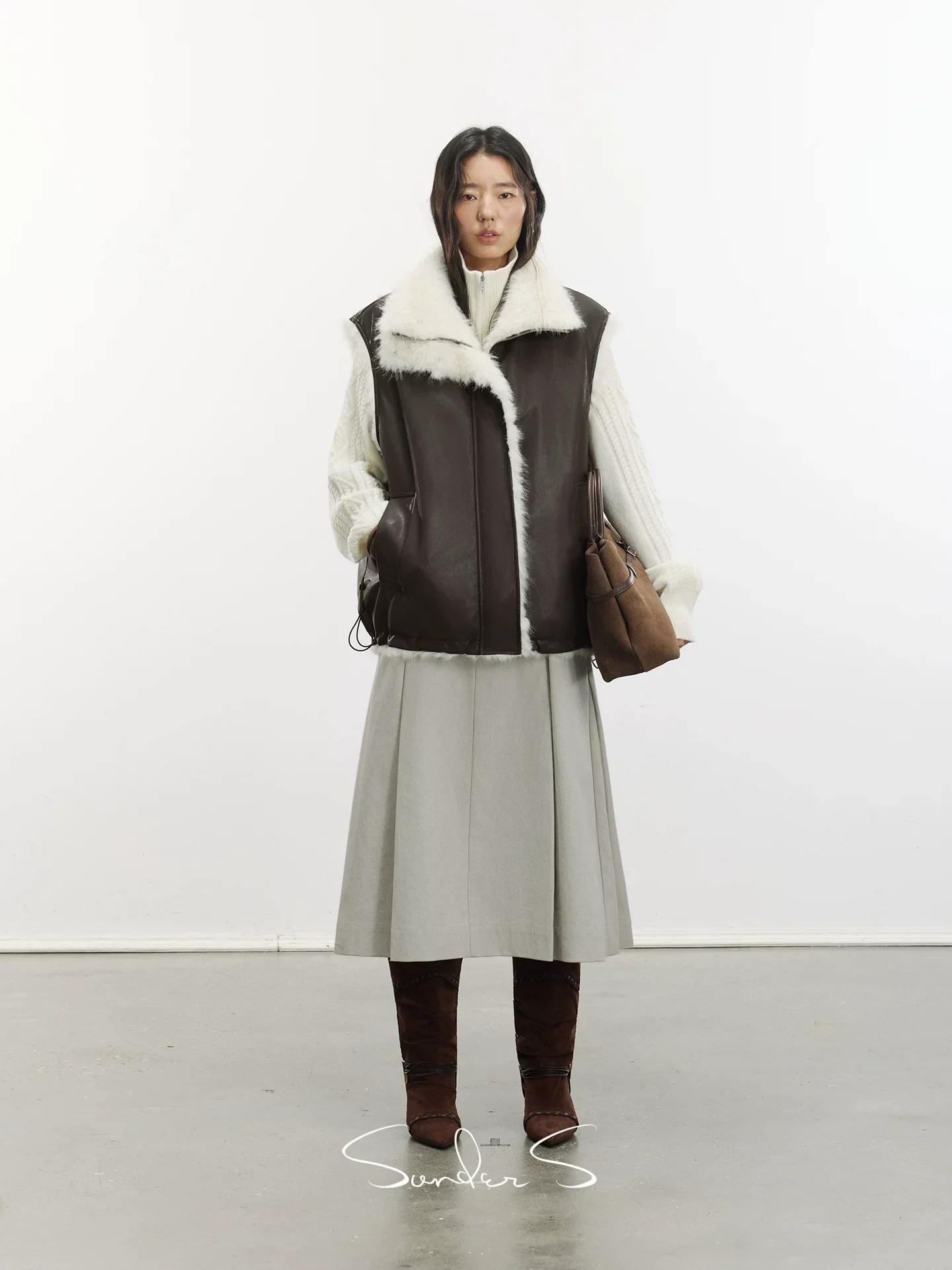 Reversible Two-Tone Faux Shearling Vest - Image 3