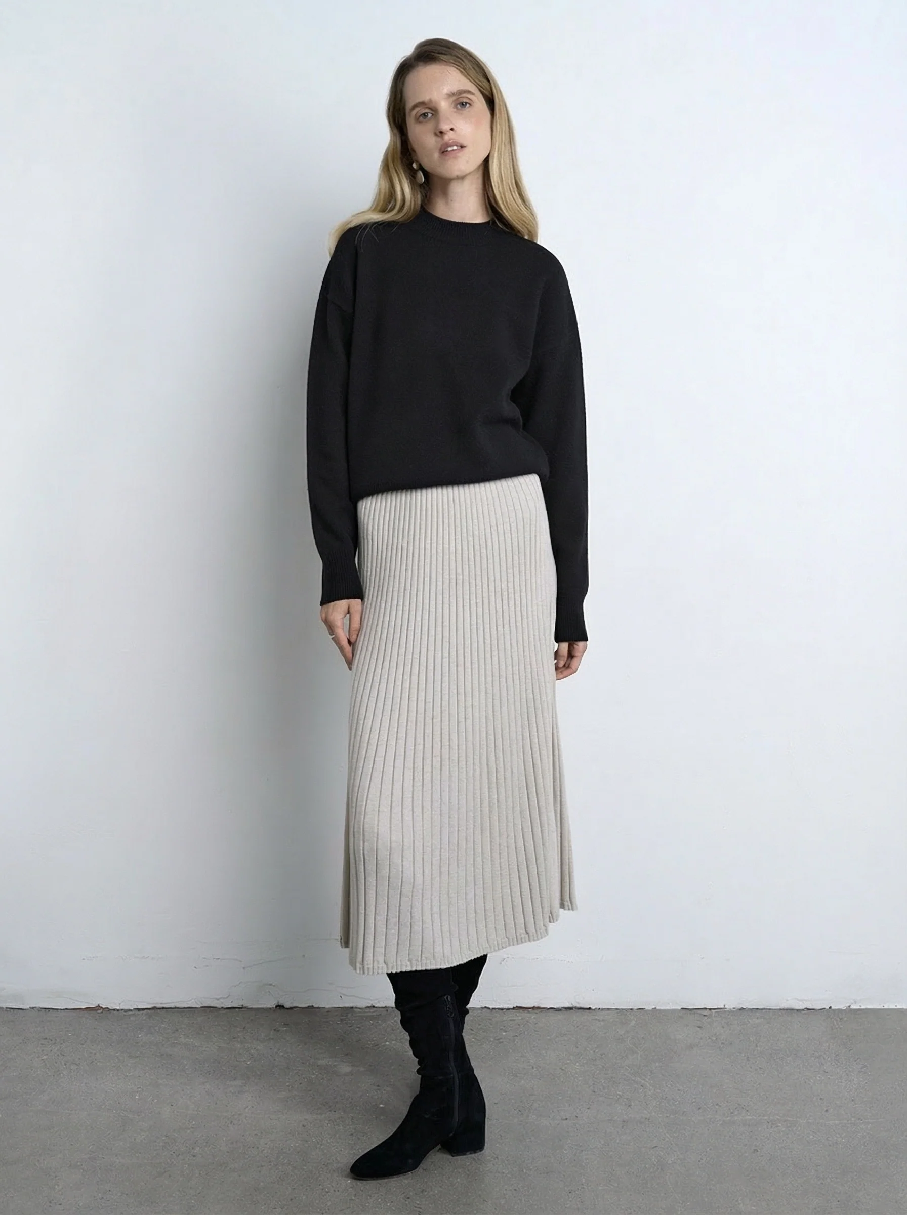 Ribbed Knit Midi Skirt