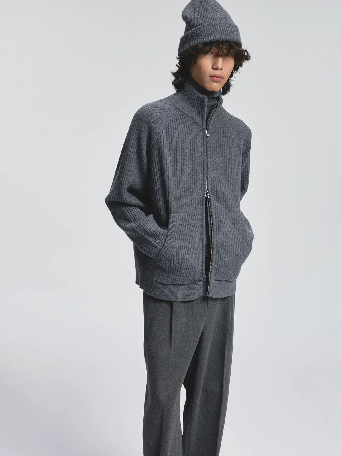 Ribbed Merino Raglan Zip Cardigan