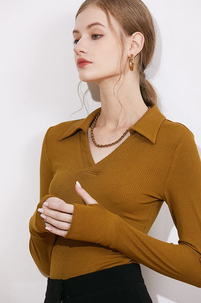 Ribbed V-Neck Polo Top - Image 2