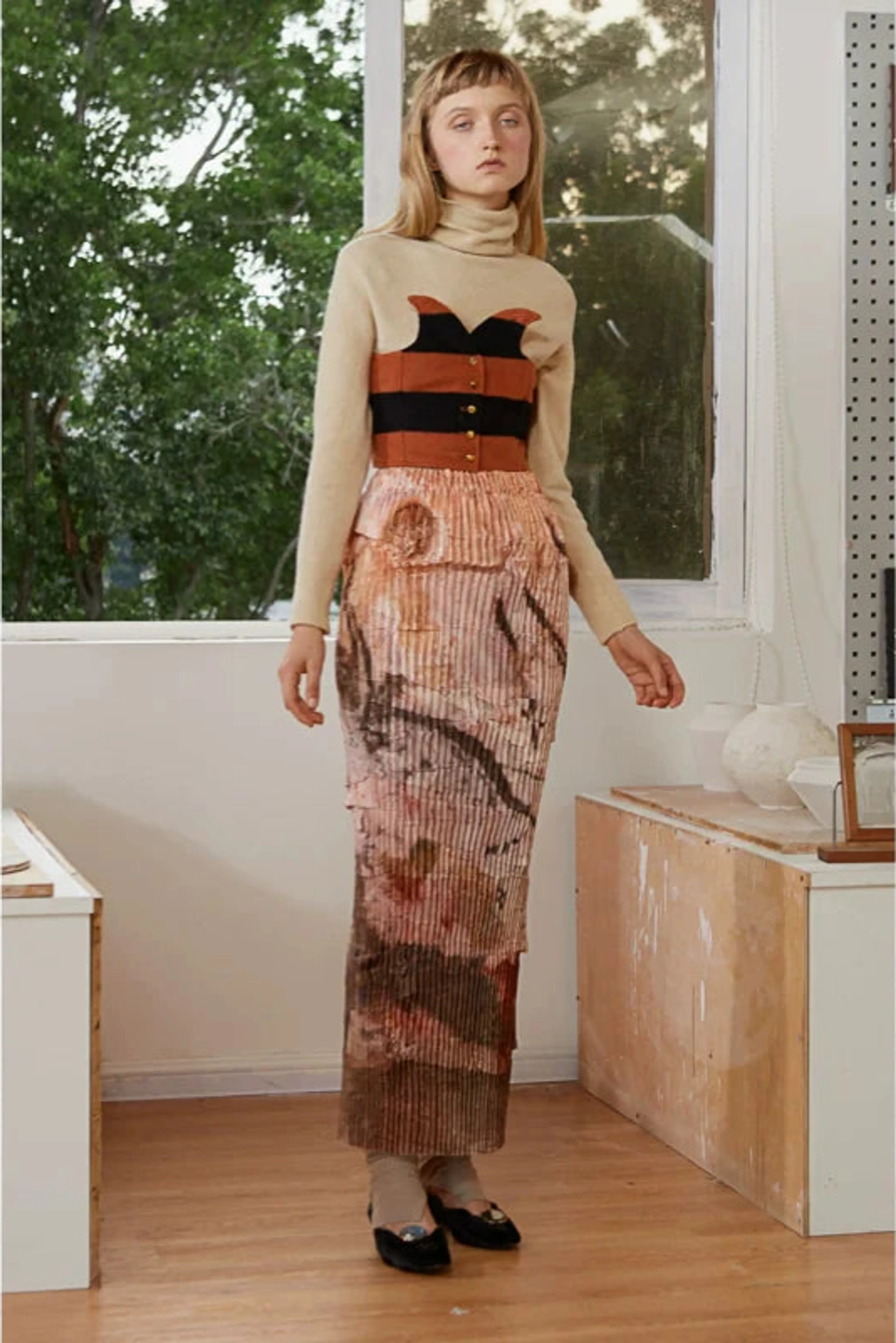 Rimless Pleated Abstract Skirt