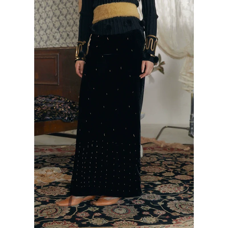 Rimless Velvet Skirt - Image 4