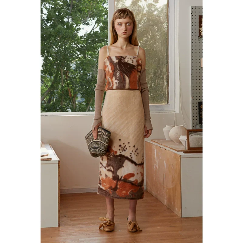 Rimless Woolen Abstract Top