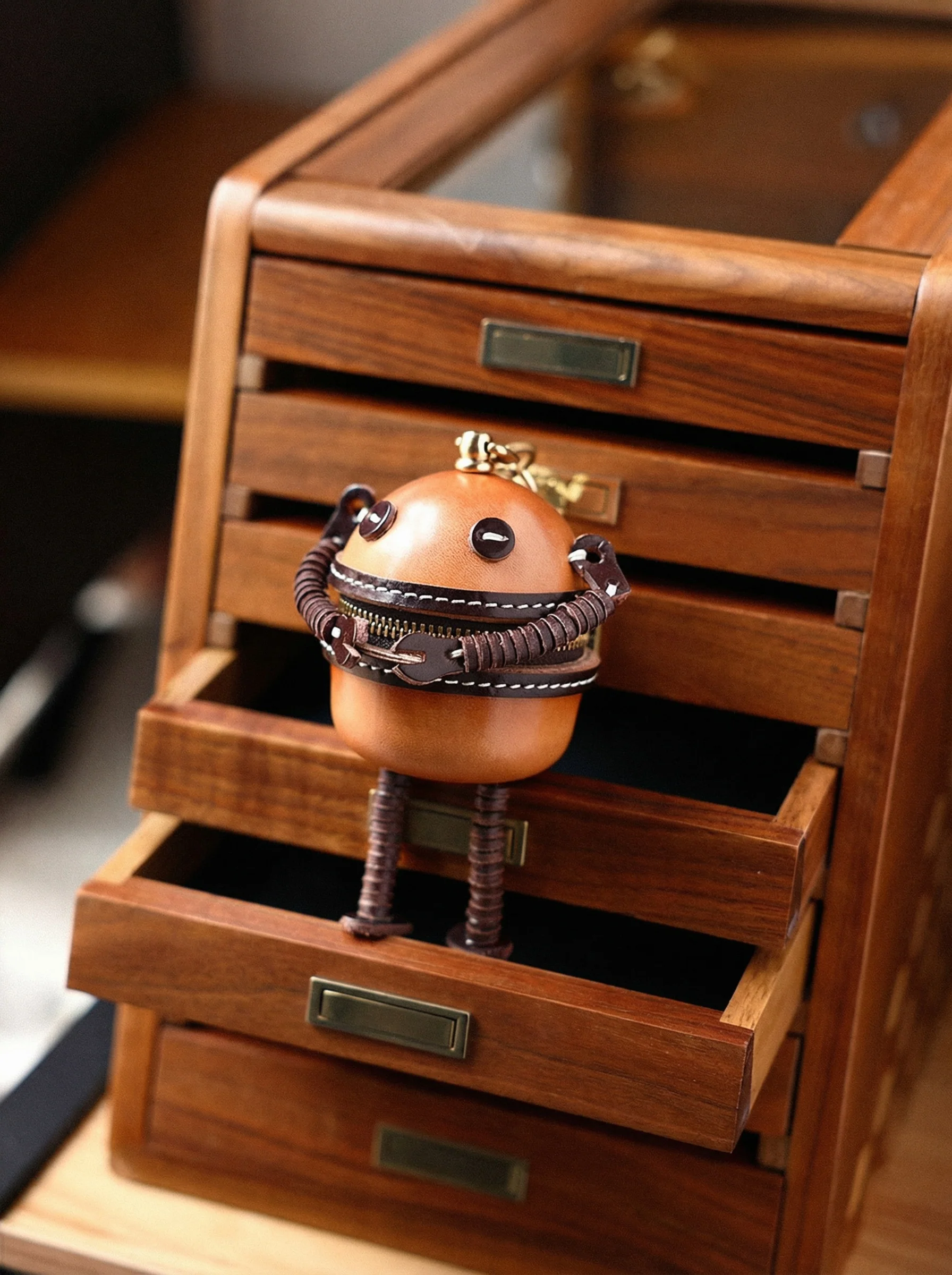 Robot Leather Key Pouch - Image 5