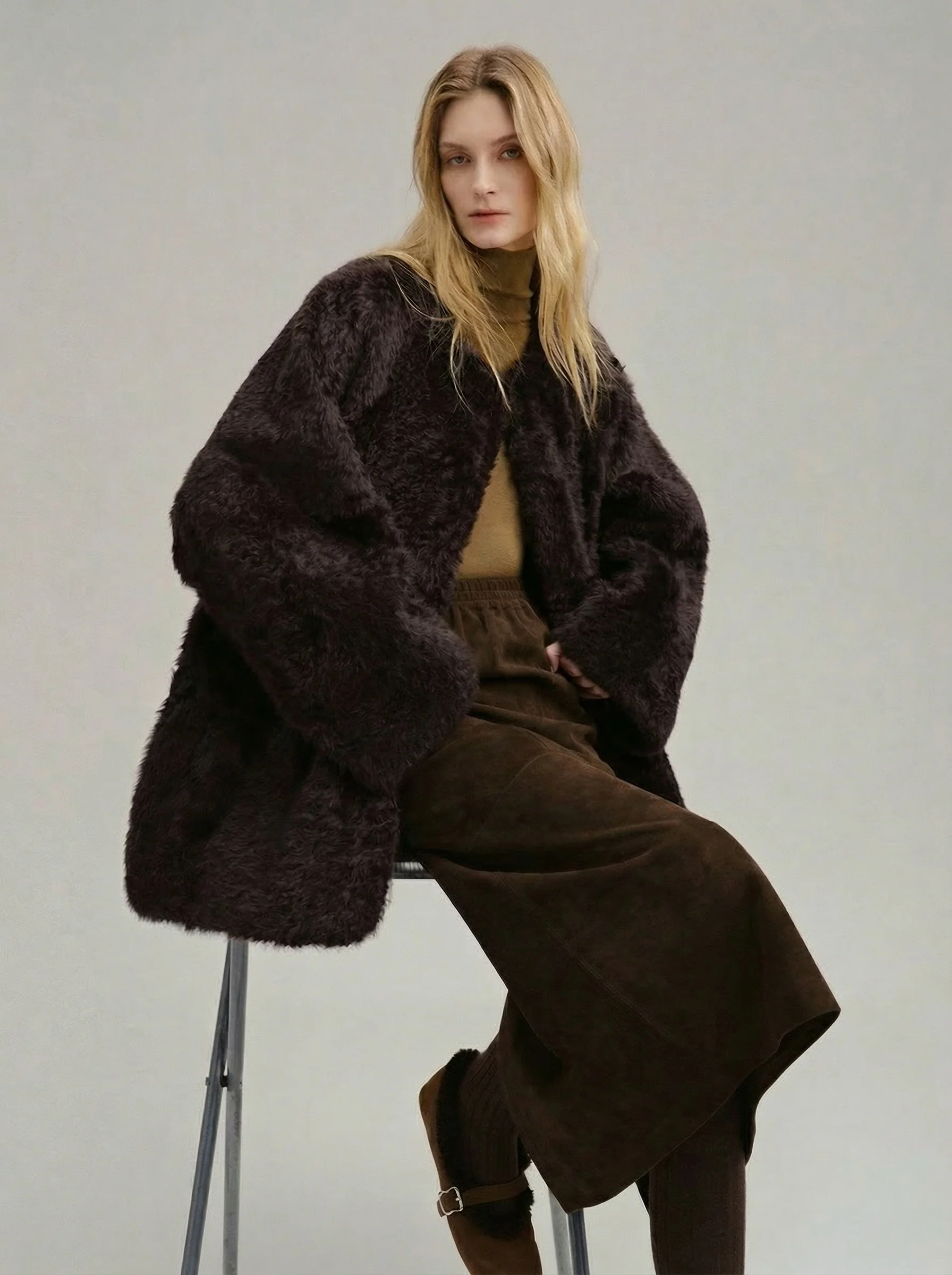 Round-Neck Mid-Length Shearling Coat