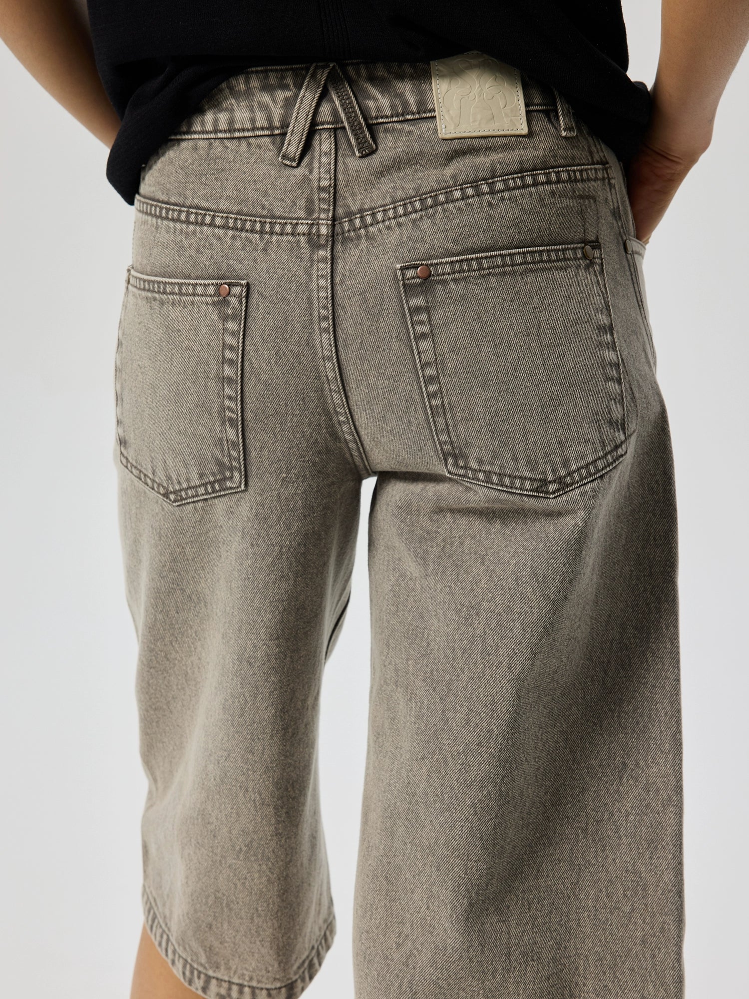 Sandy Gray Rivet Bermuda Shorts - Image 3