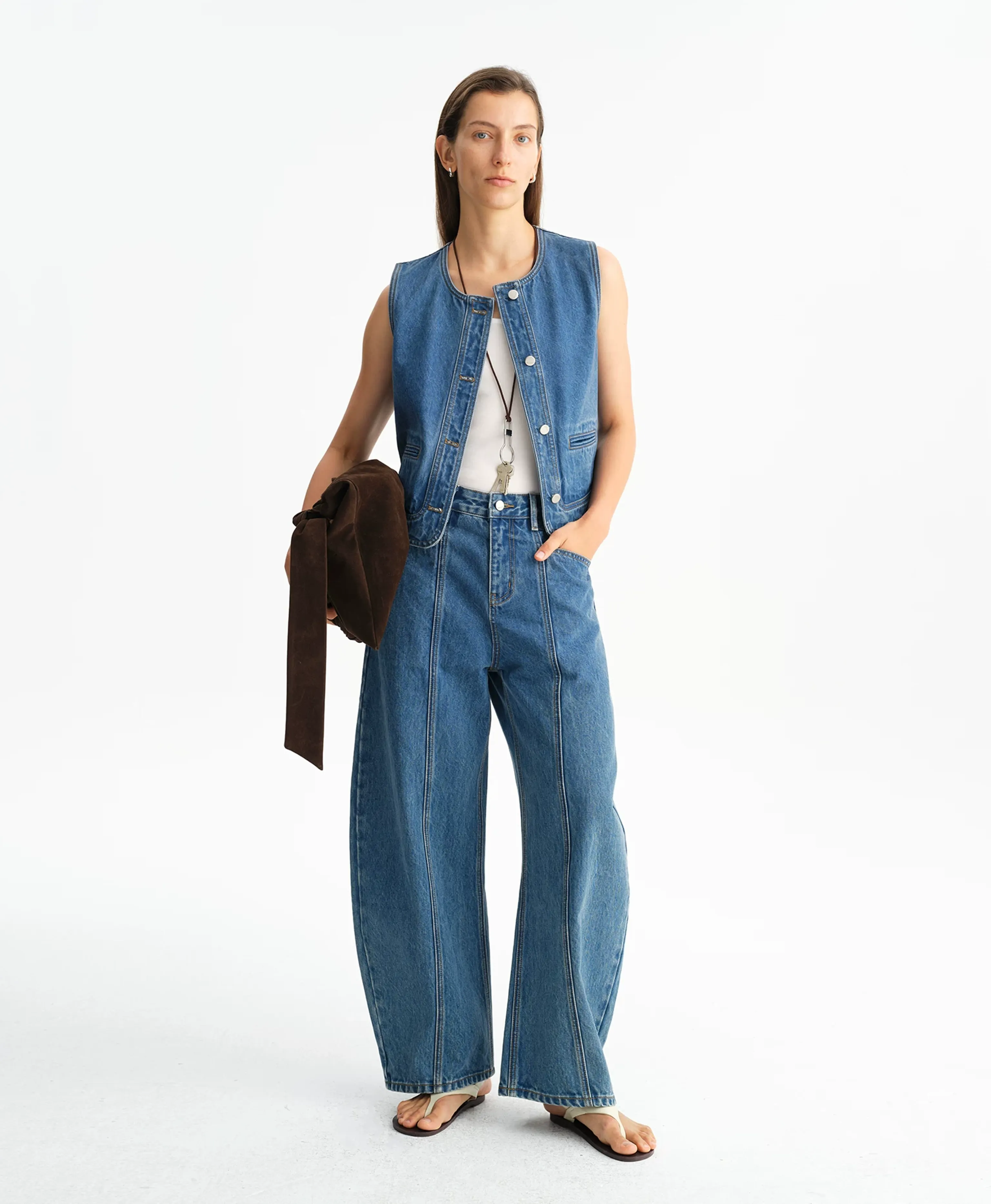 Seam-Front Wide-Leg Jeans - Image 4