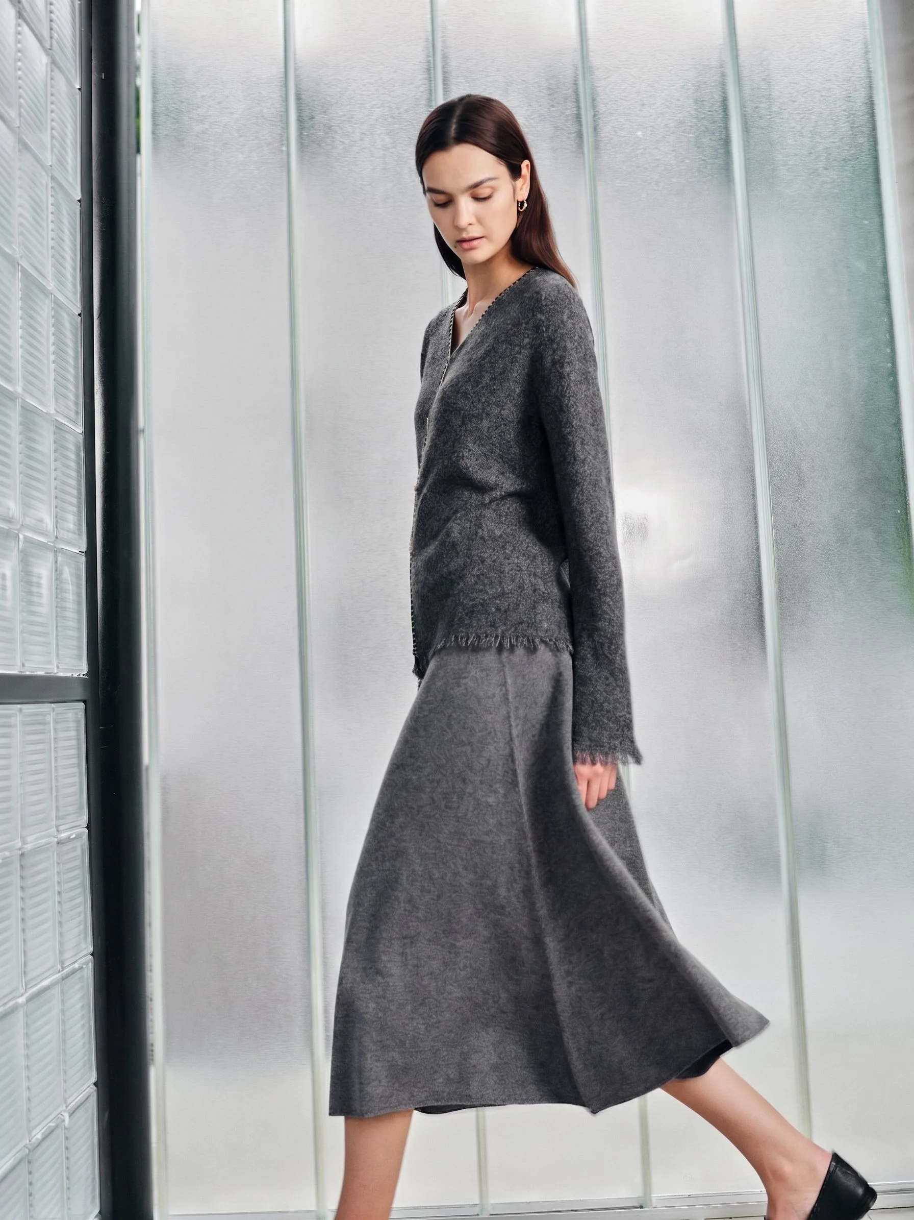 Seamless A-Line Midi Skirt - Image 5